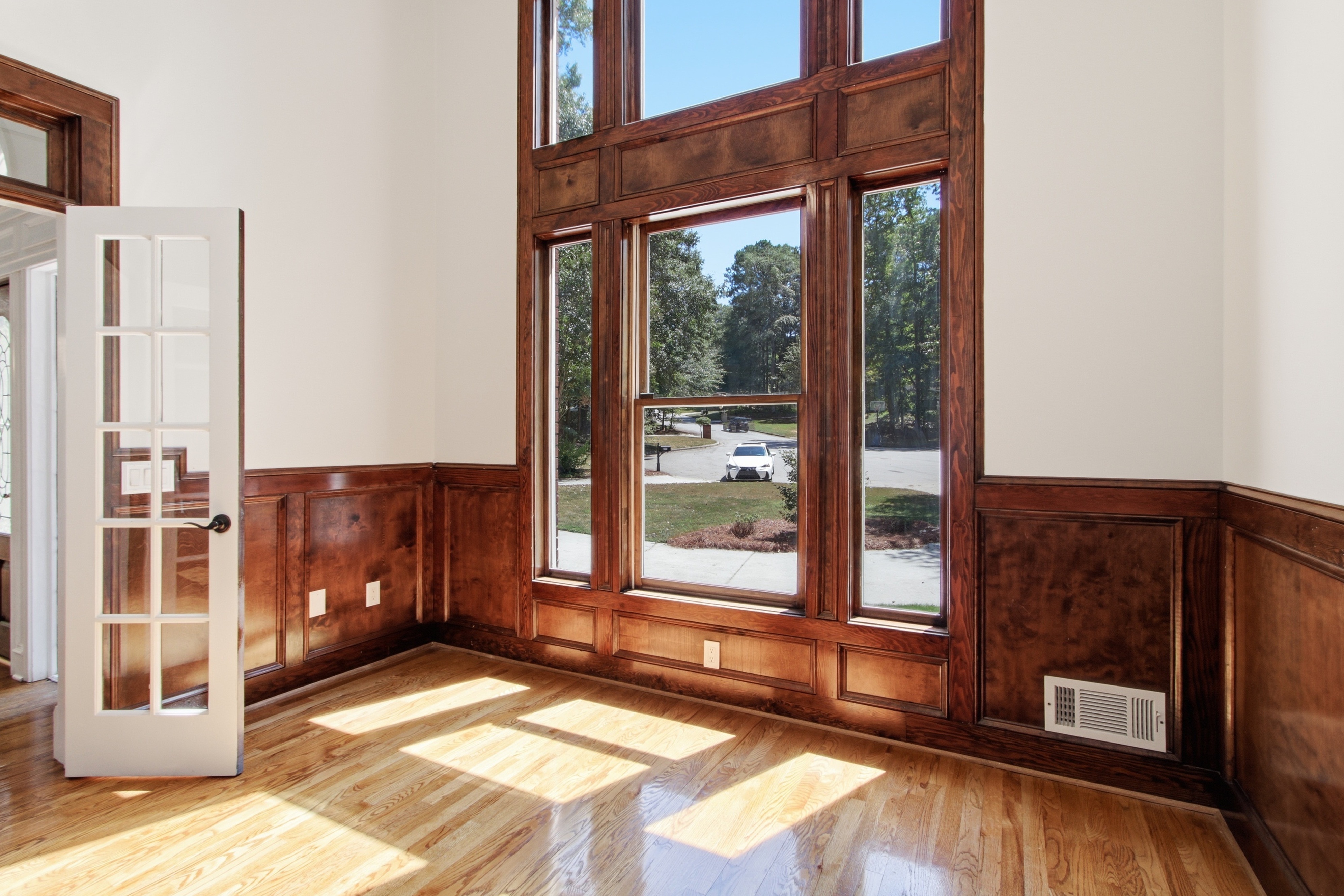 Photo 10 of 65 of 2960 Vail Valley Ct, Snellville, GA