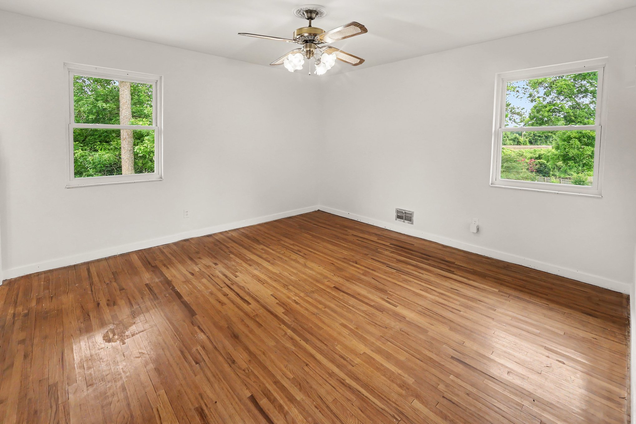 Photo 4 of 17 of 6536 Cherokee Dr, Fairfield, AL