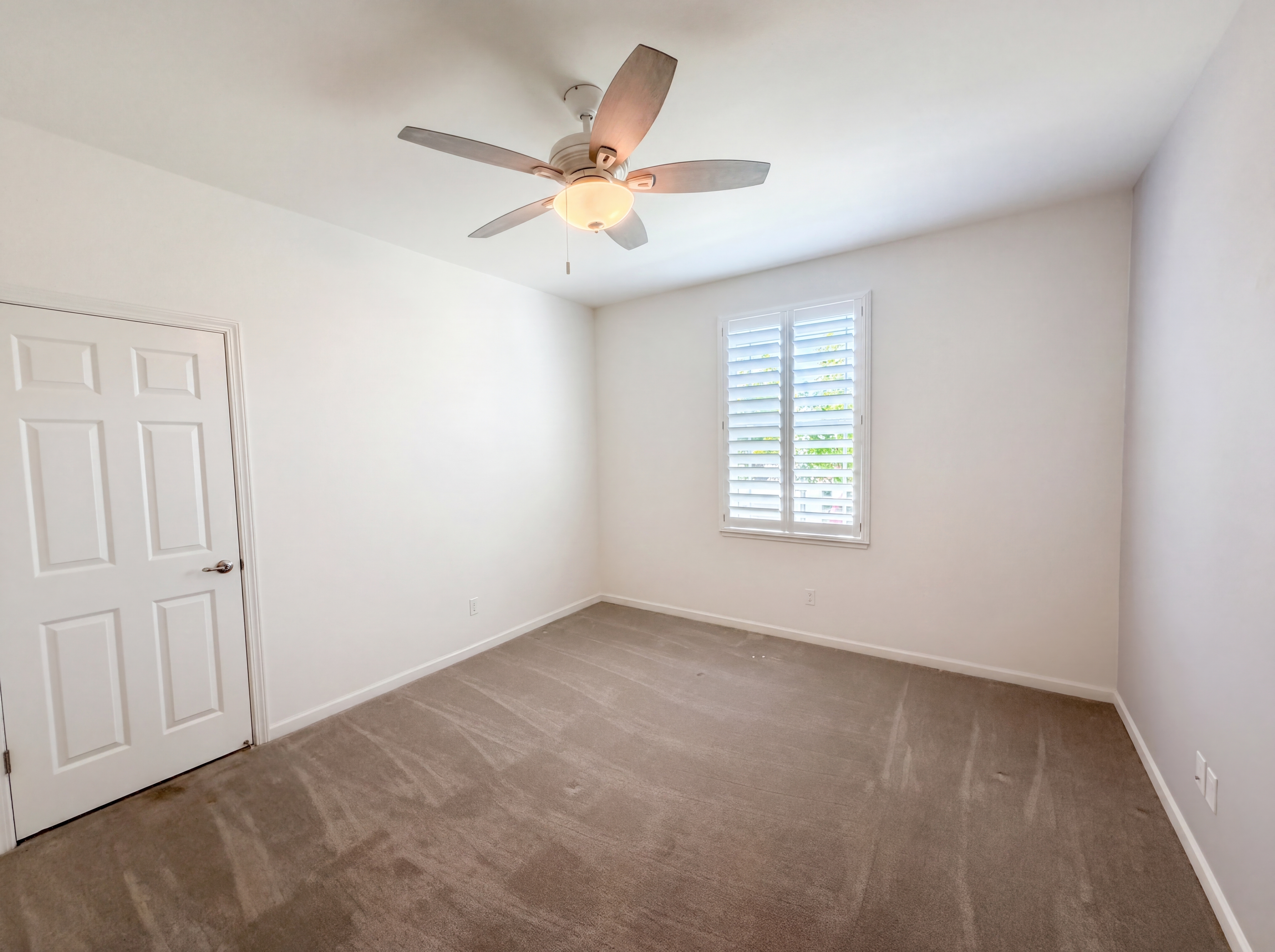 Photo 10 of 23 of 3935 Deergrass Cir, Rocklin, CA