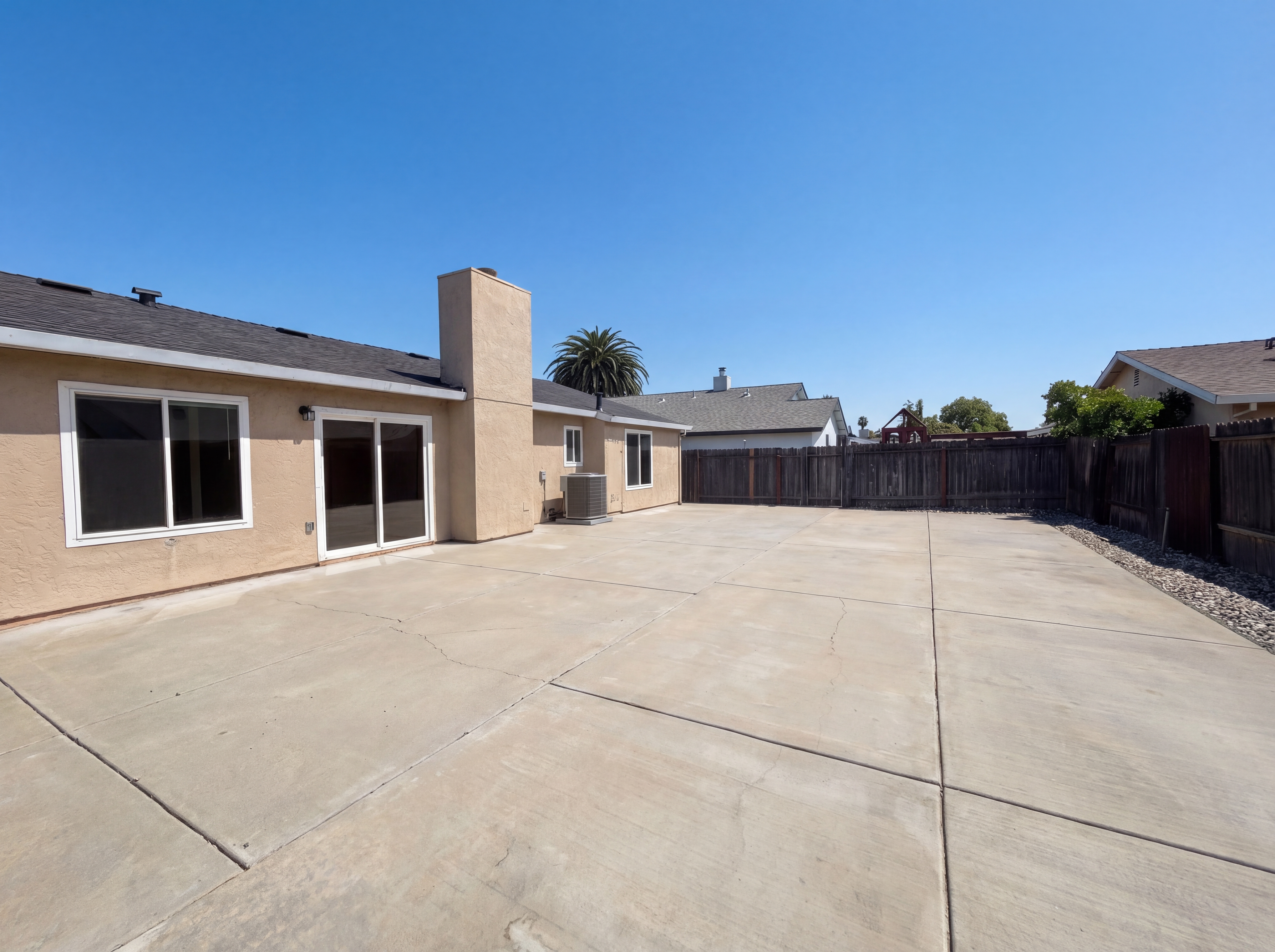 Photo 5 of 20 of 8232 Moorhaven Way, Sacramento, CA