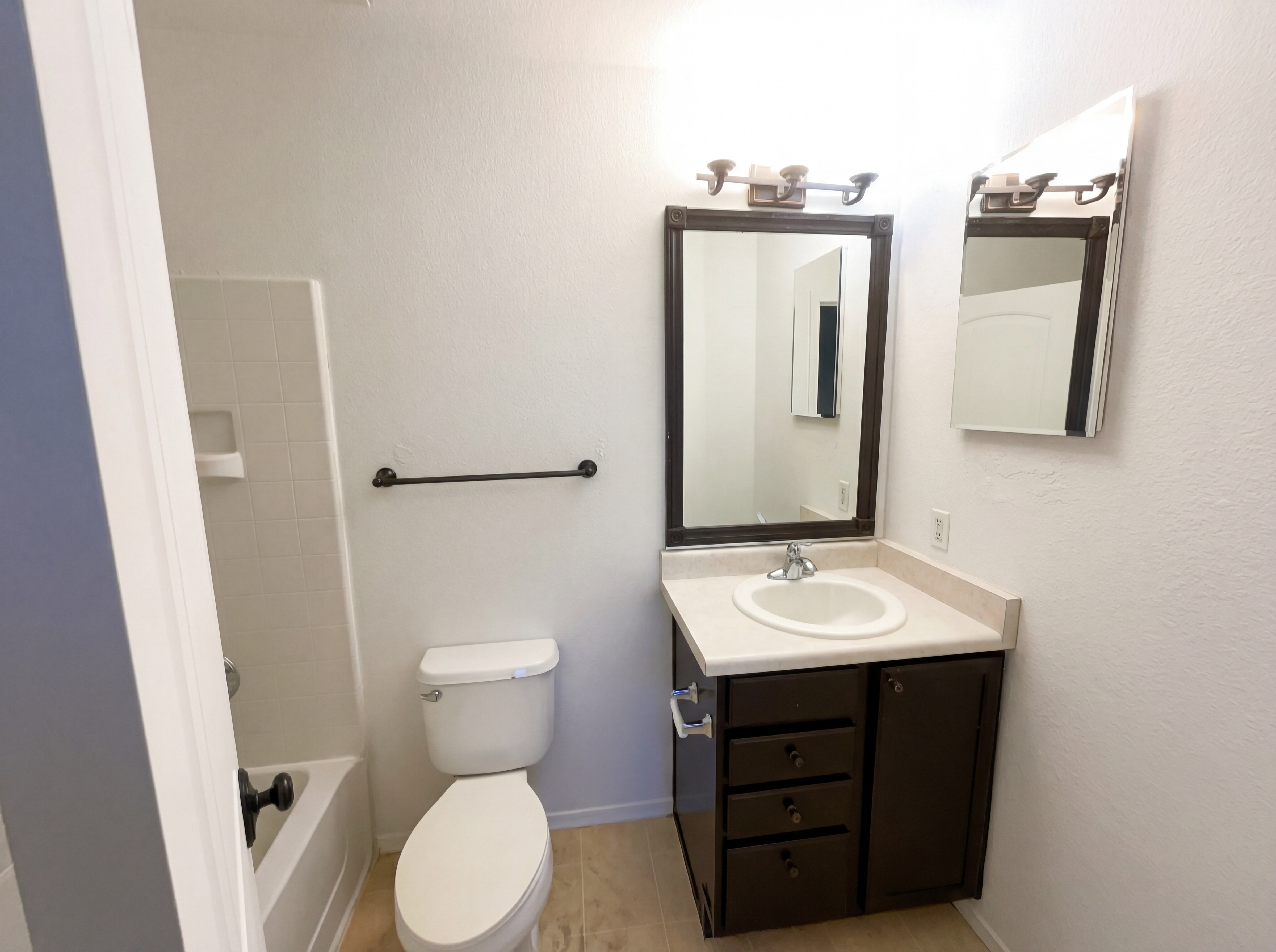 Photo 18 of 23 of 351 W Hammerhead Way, Tucson, AZ
