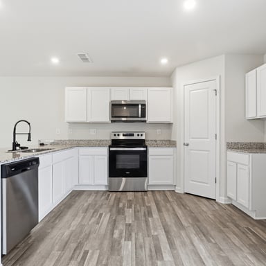 Property photo 2 of 154 Catalpa Rd