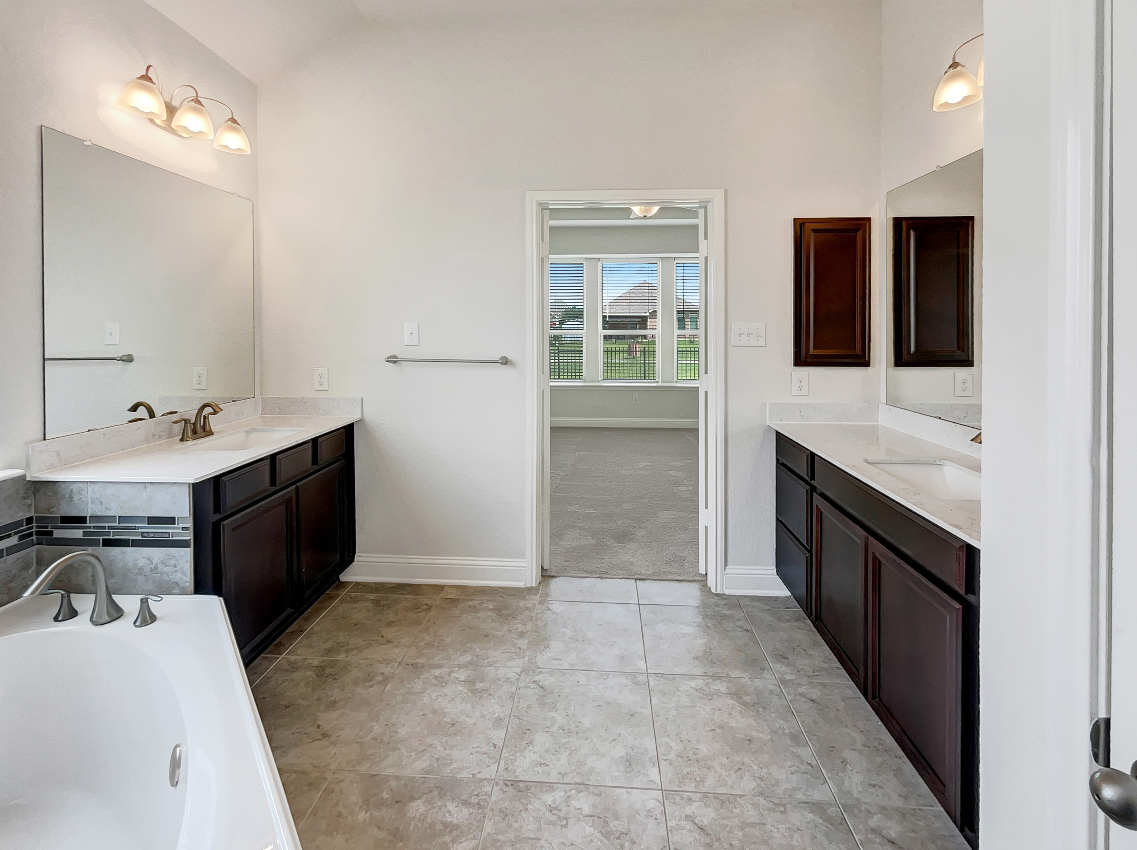 Photo 16 of 33 of 3627 Bartlett Way Dr, Pearland, TX