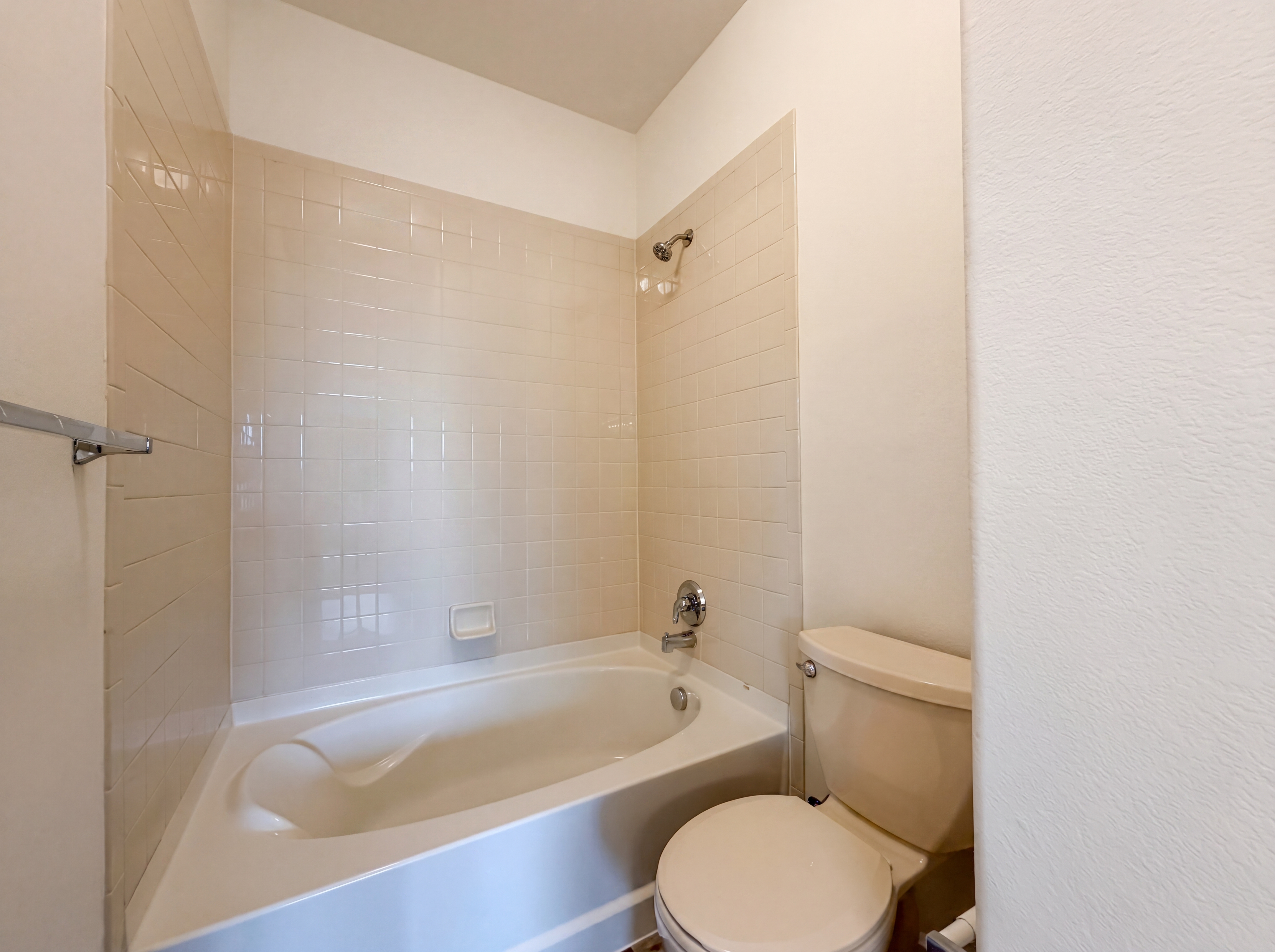 Photo 16 of 42 of 10184 Ferncrest St, Firestone, CO