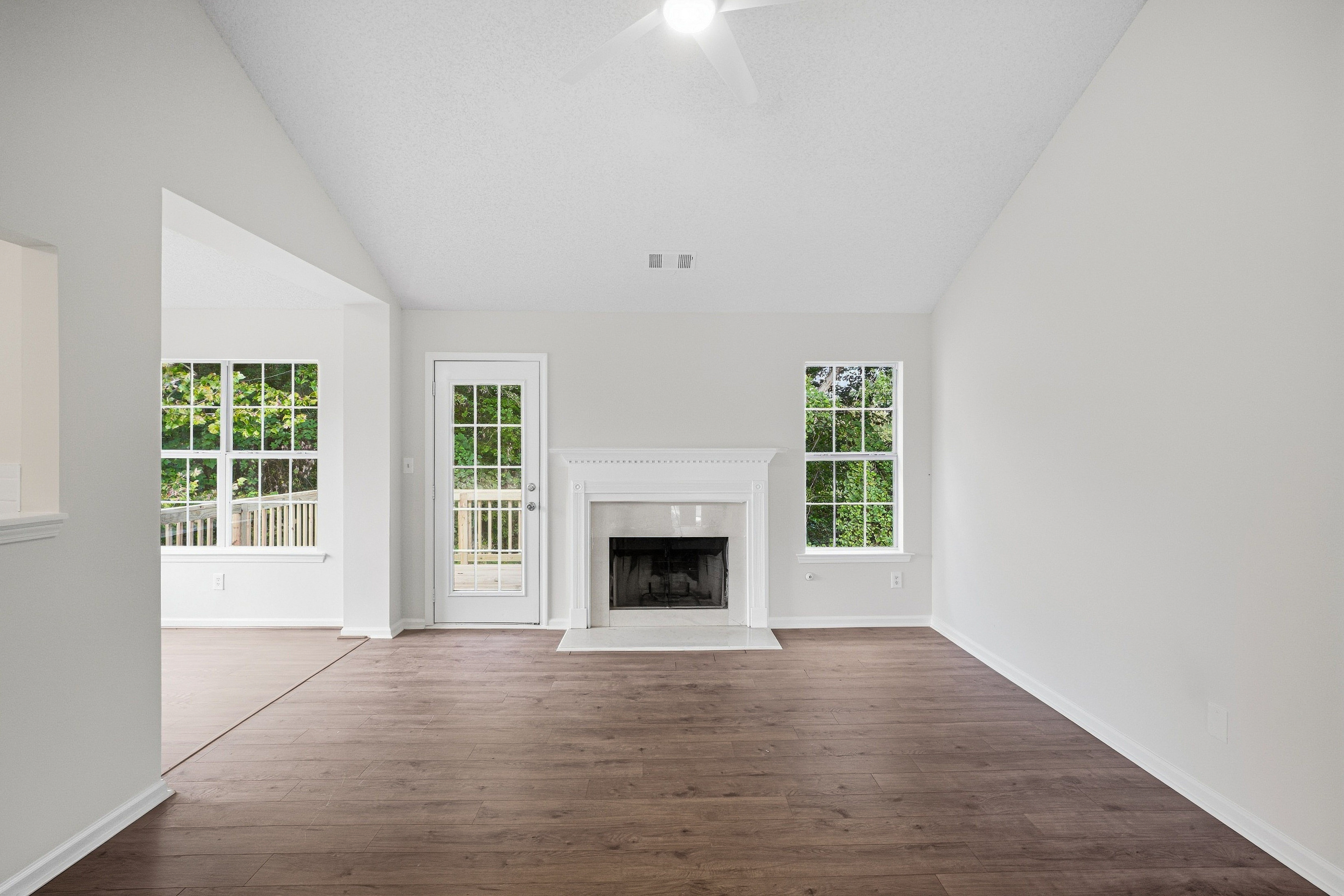 Photo 3 of 36 of 5129 Buchli Crest Ct, Lithonia, GA