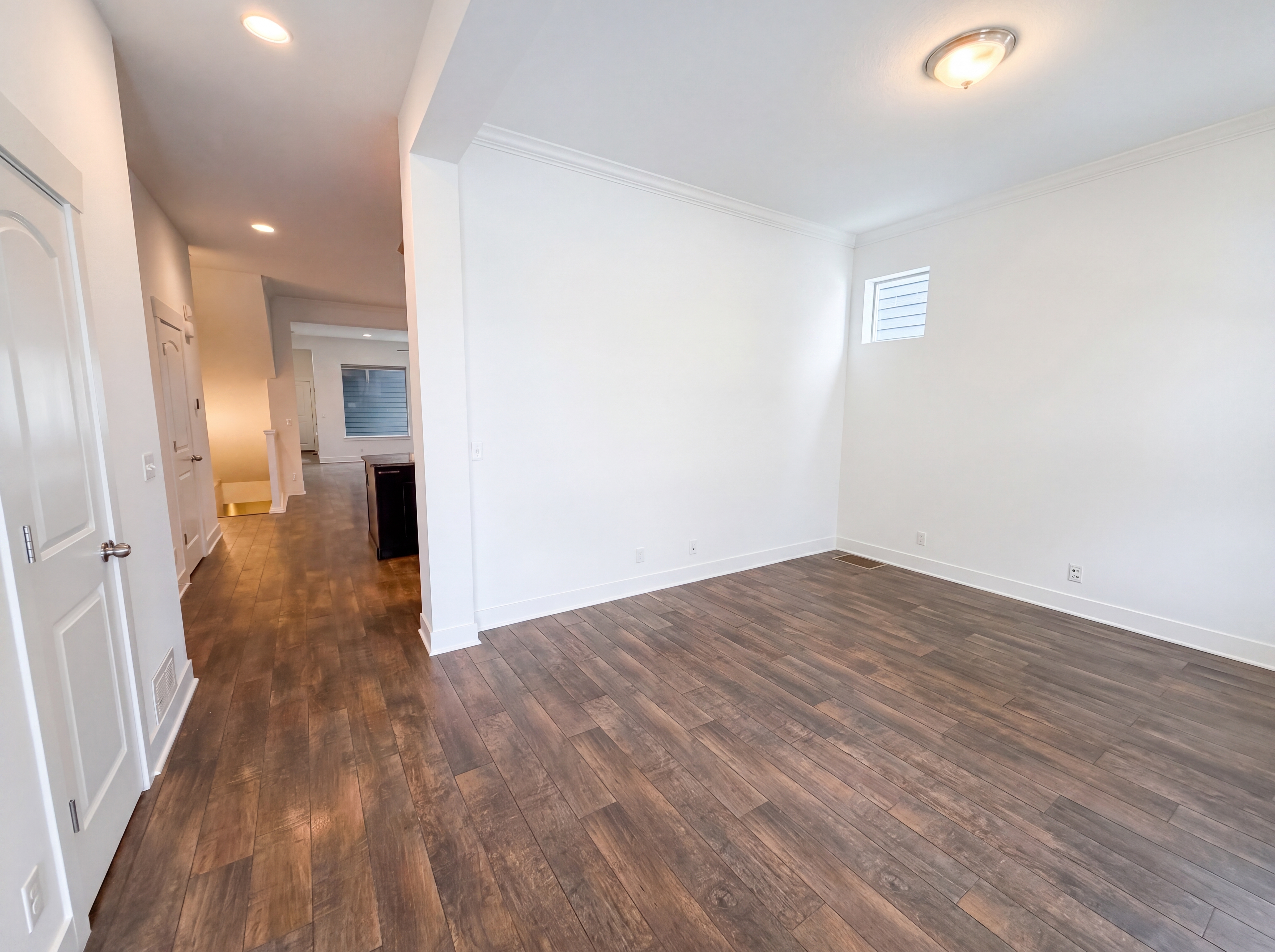 Photo 10 of 33 of 11466 E 27th Ave, Denver, CO