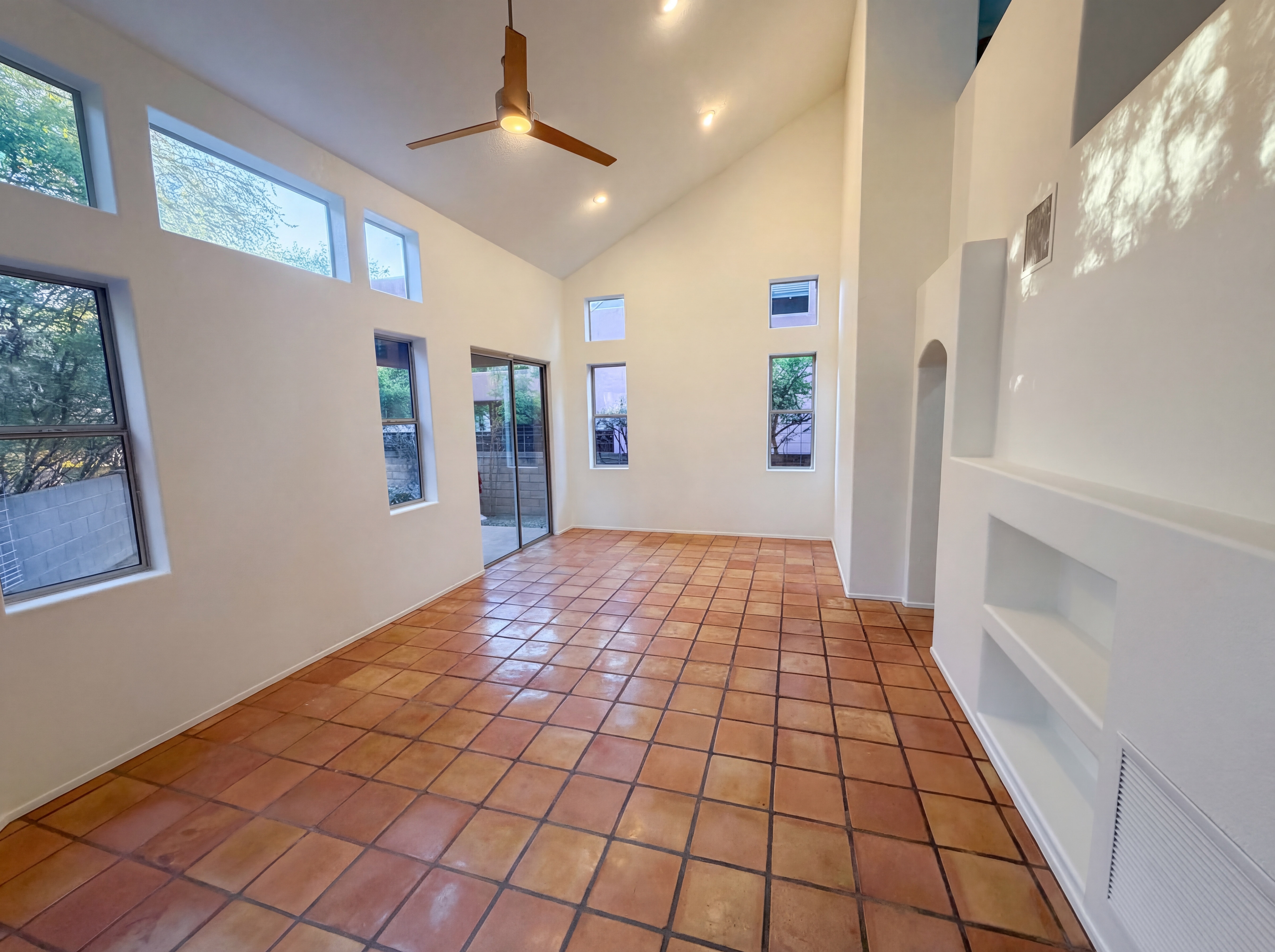 Photo 11 of 23 of 5230 E Timrod St, Tucson, AZ