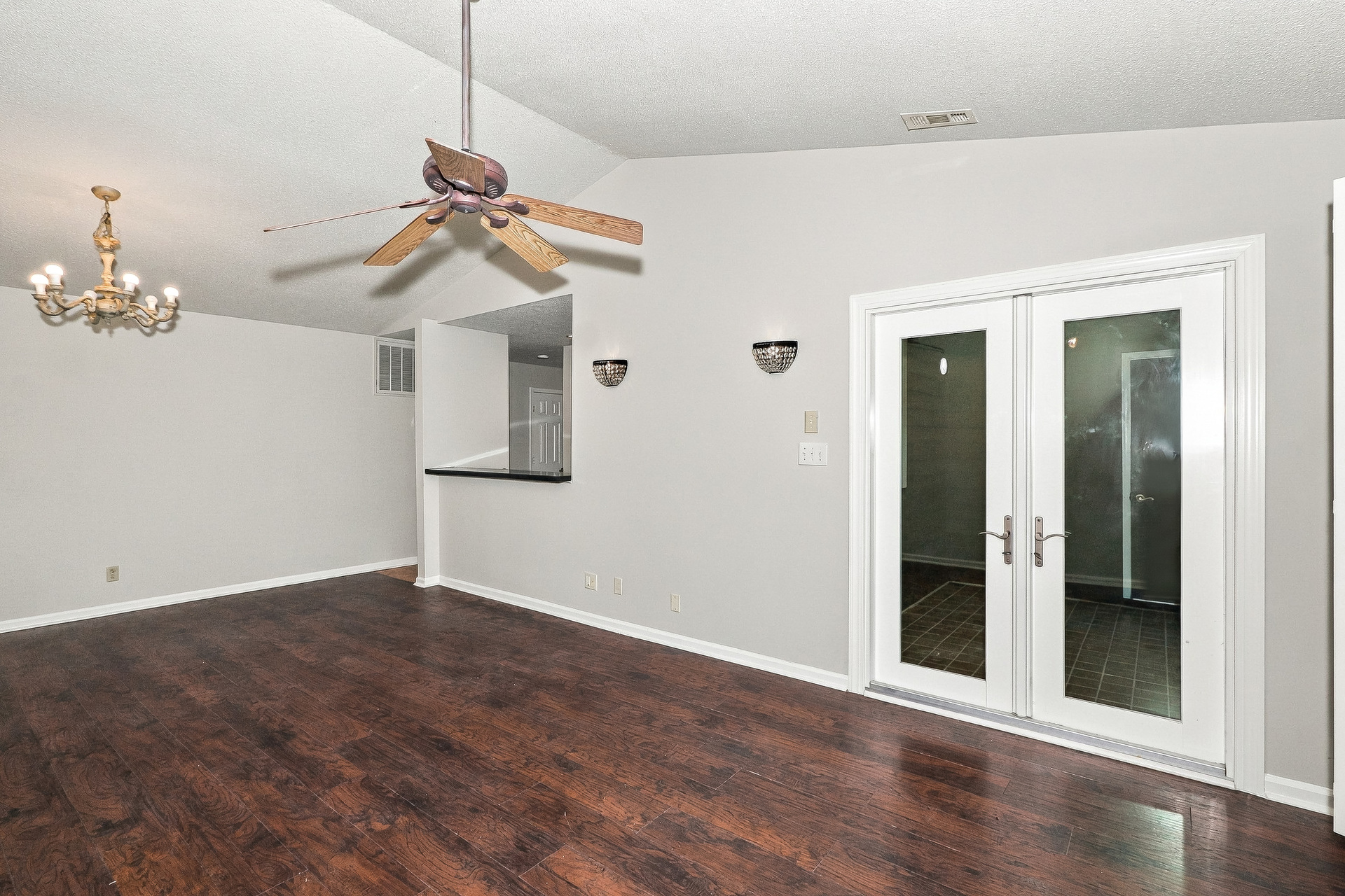 Photo 6 of 38 of 305 Indian Wells Ct, Murrells Inlet, SC