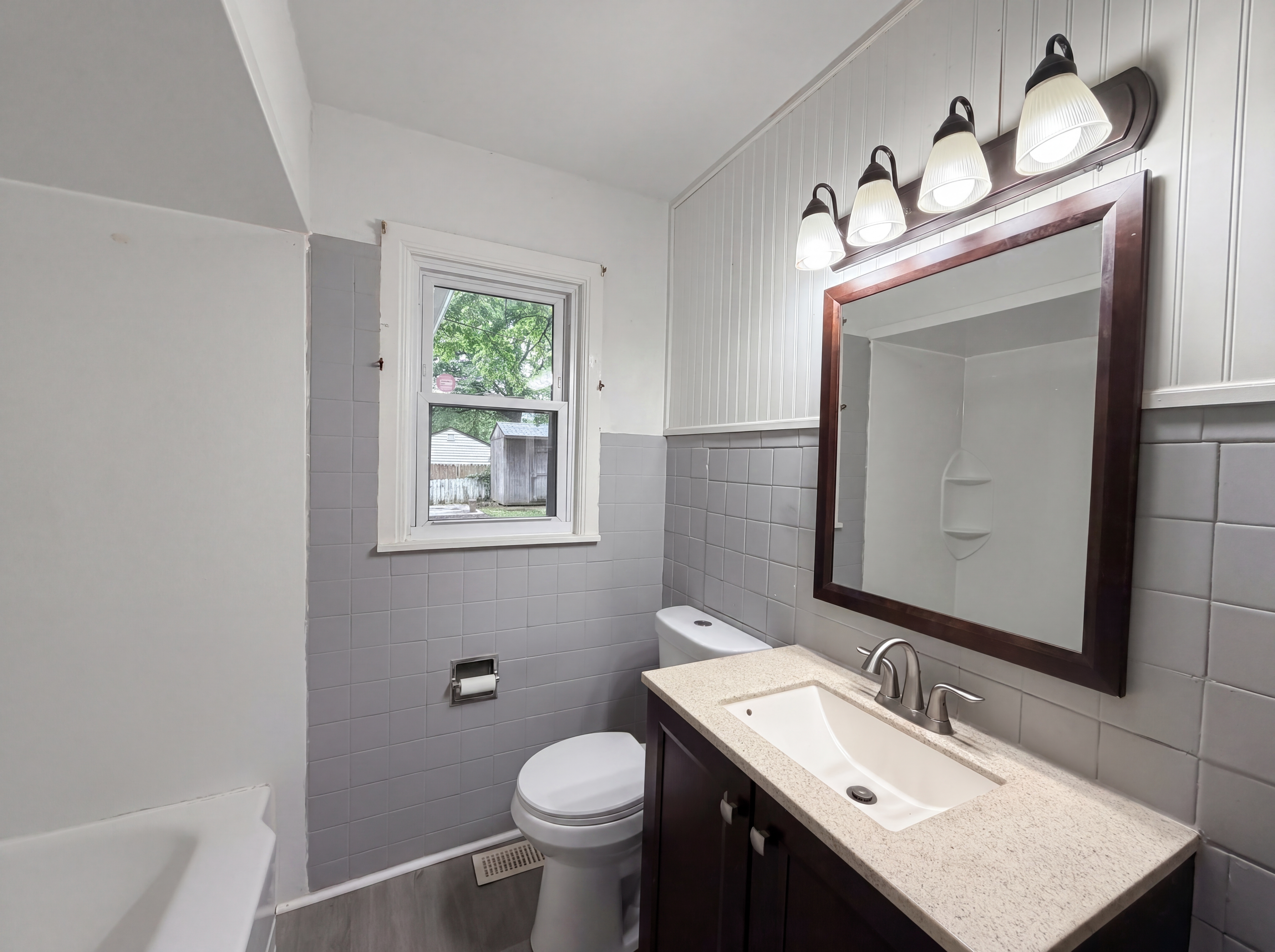 Photo 18 of 21 of 1607 N 17th St, Belleville, IL