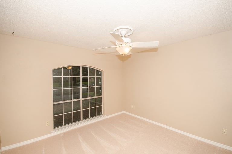 Photo 17 of 28 - 6436 Genstar Ln, Dallas, TX 75252