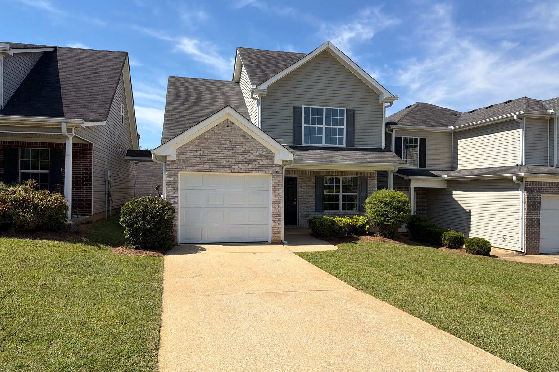 Photo 1 of 807 Carlton Pointe Pl