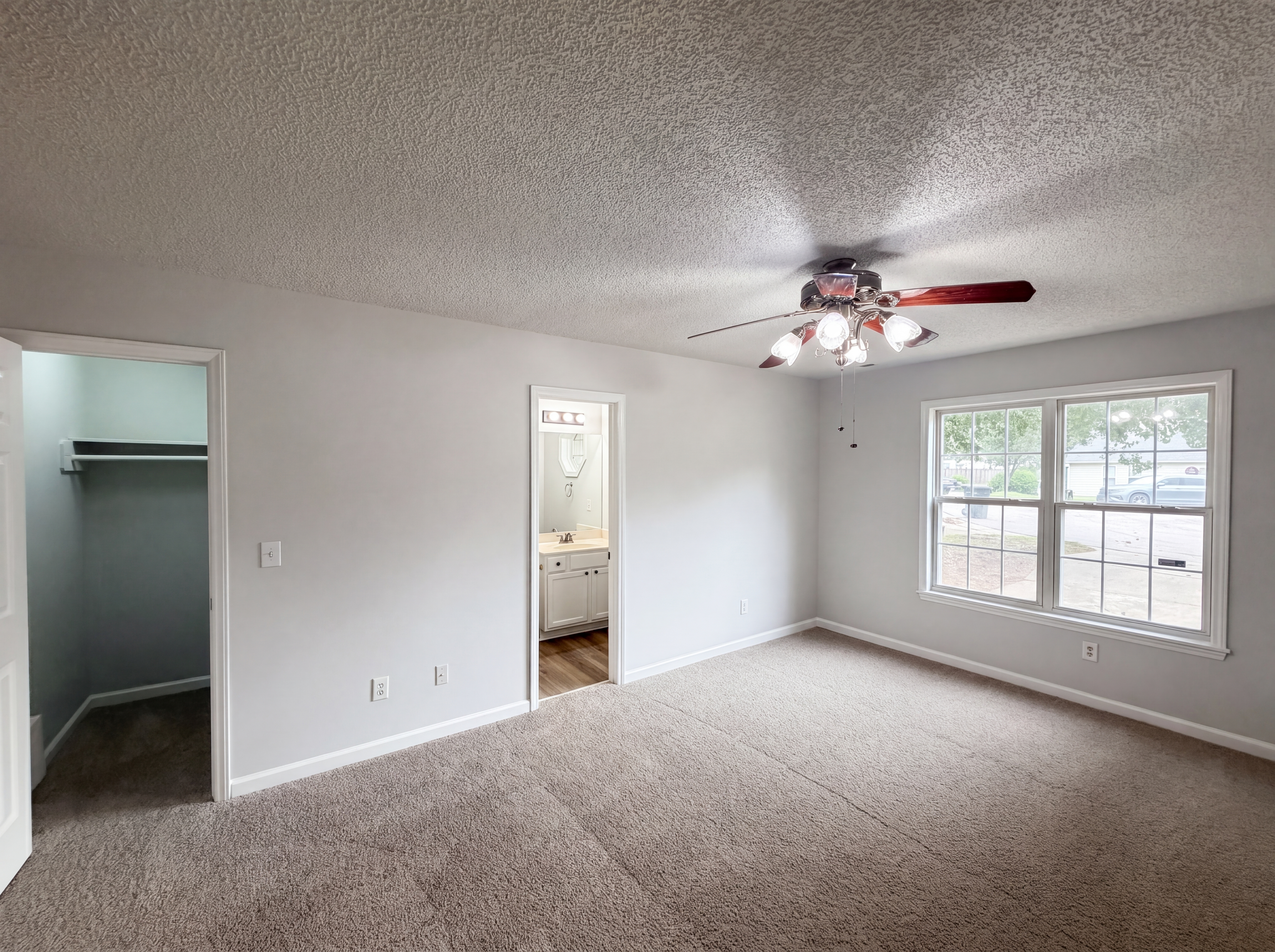 Photo 4 of 15 of 2100 Walnut Ridge Ct, Raleigh, NC