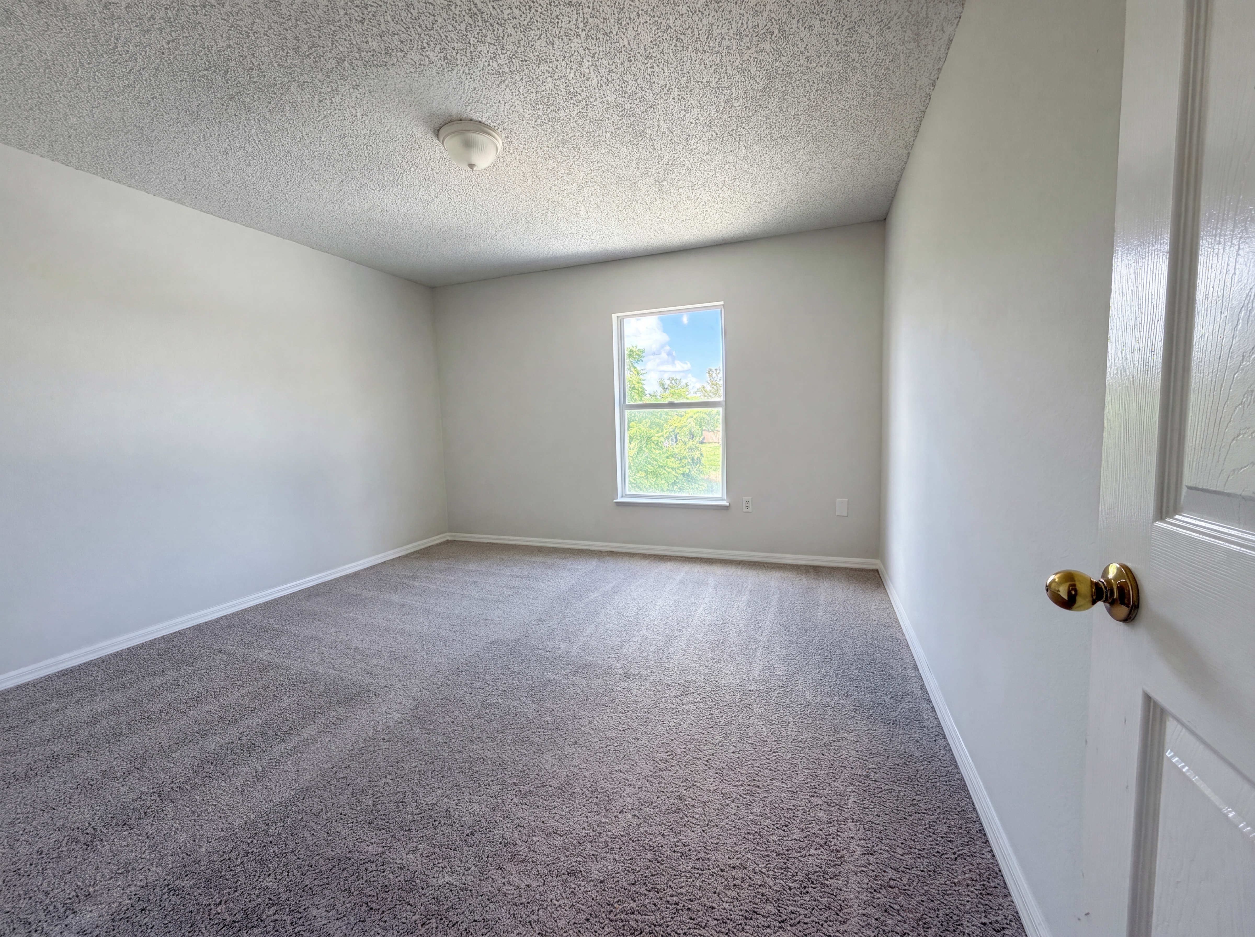 Photo 18 of 26 of 2158 Willesdon Dr W, Jacksonville, FL