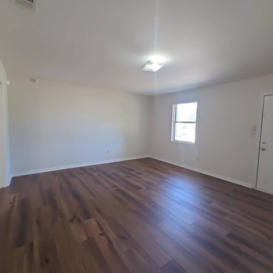 Property photo 3 of 1812 Empress Ave