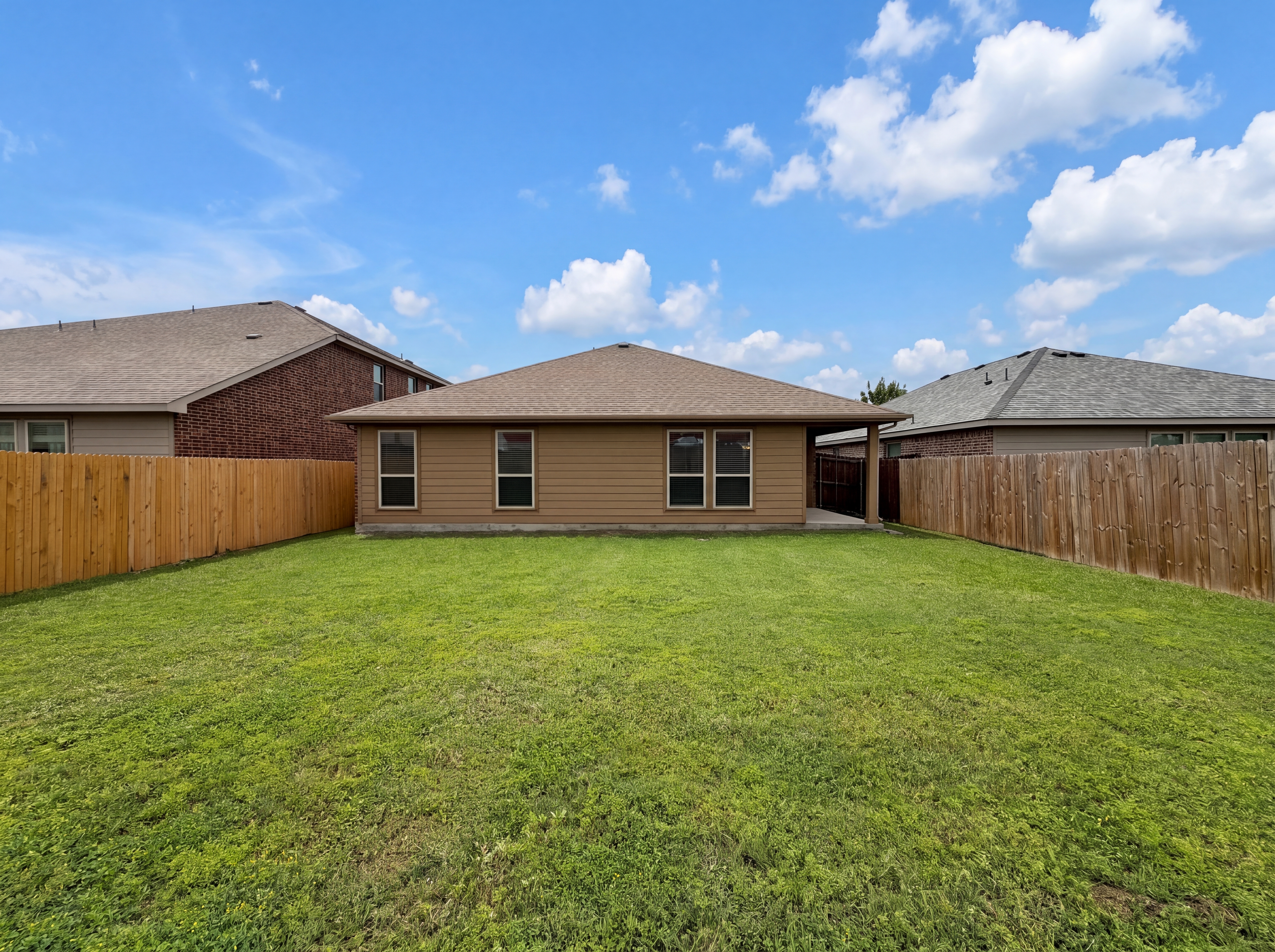 Photo 5 of 16 of 716 Westgate Ct, Anna, TX