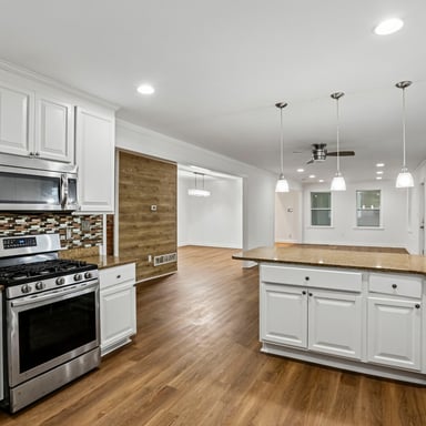 Property photo 3 of 3501 W Forest Park Ave