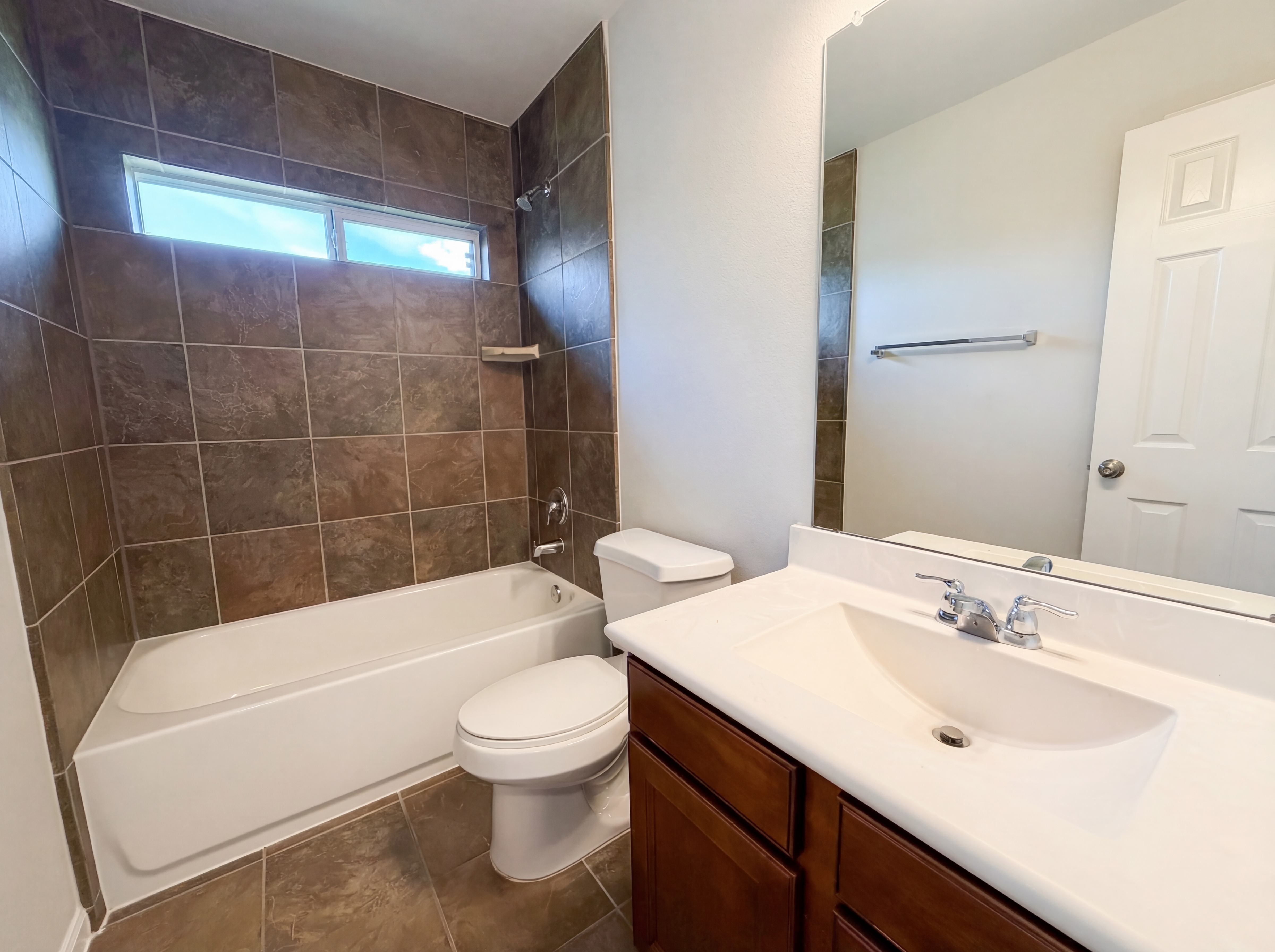 Photo 19 of 24 of 26306 Fox Ridge Ln, Katy, TX