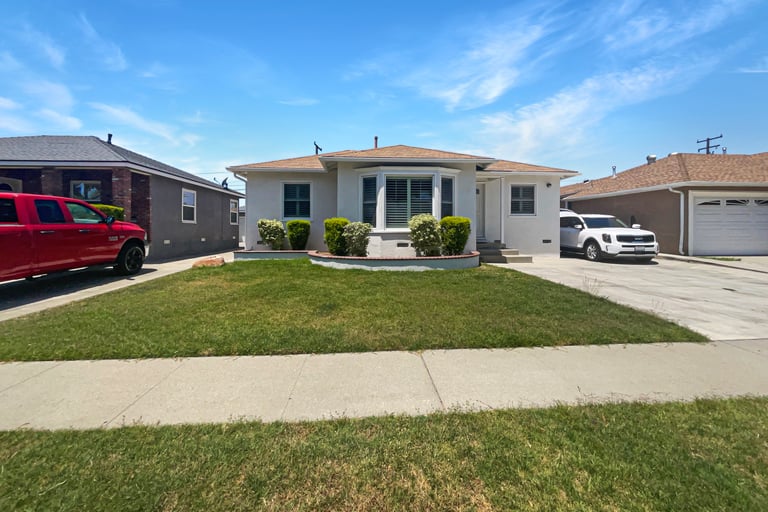 4537-ladoga-ave-lakewood-ca-90713-opendoor
