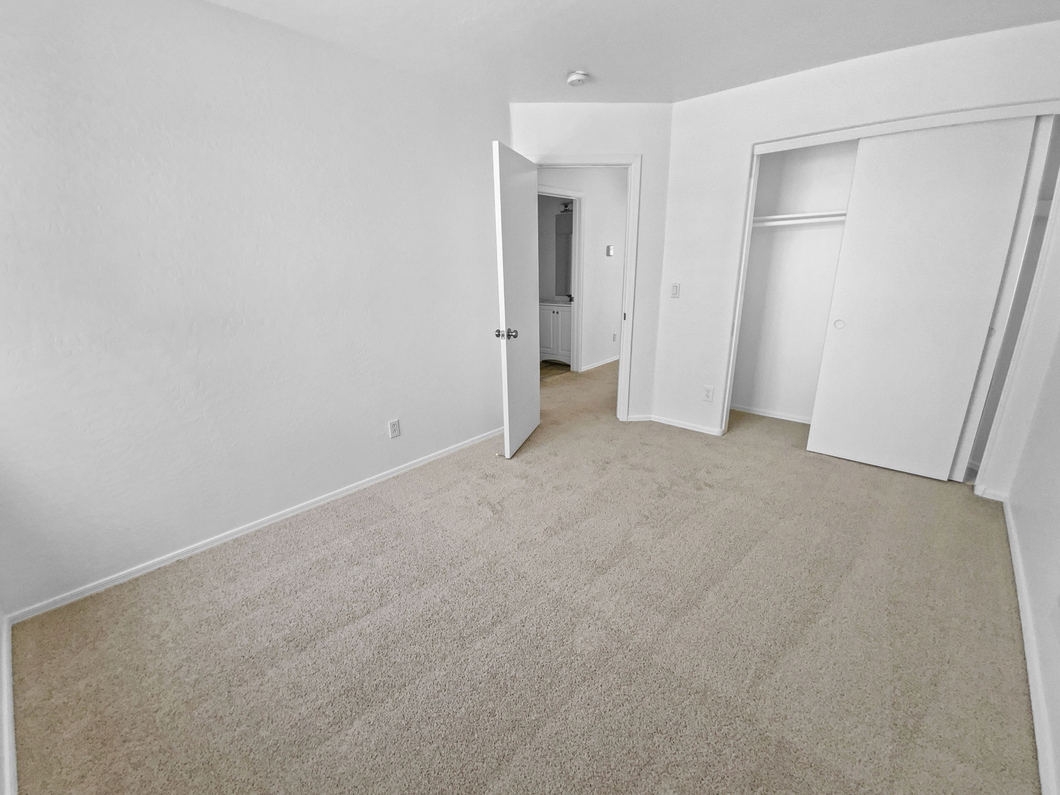 Photo 17 of 22 of 10933 W Vista Ave, Glendale, AZ