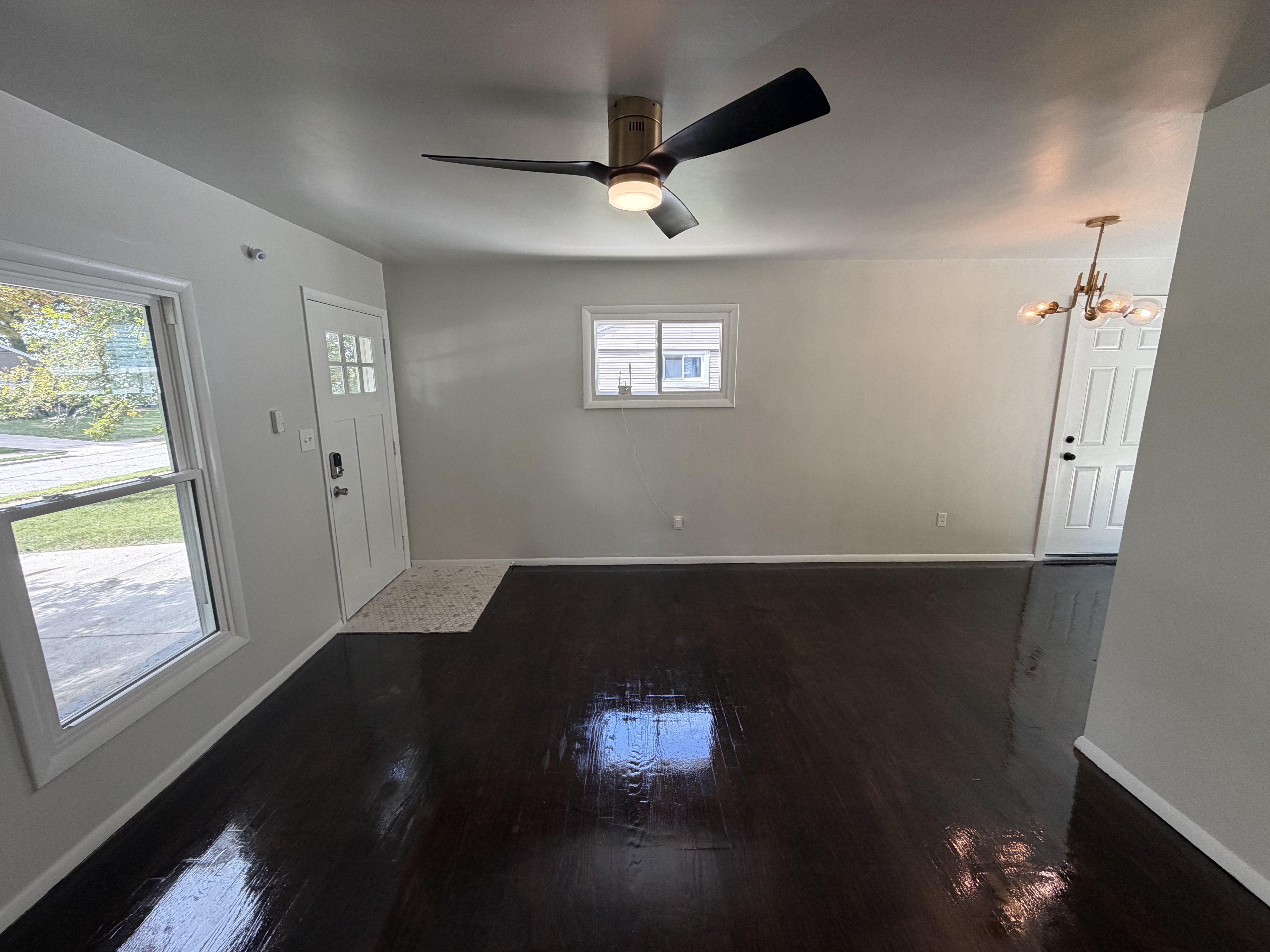 Photo 9 of 19 of 2590 Swansea Rd, Columbus, OH