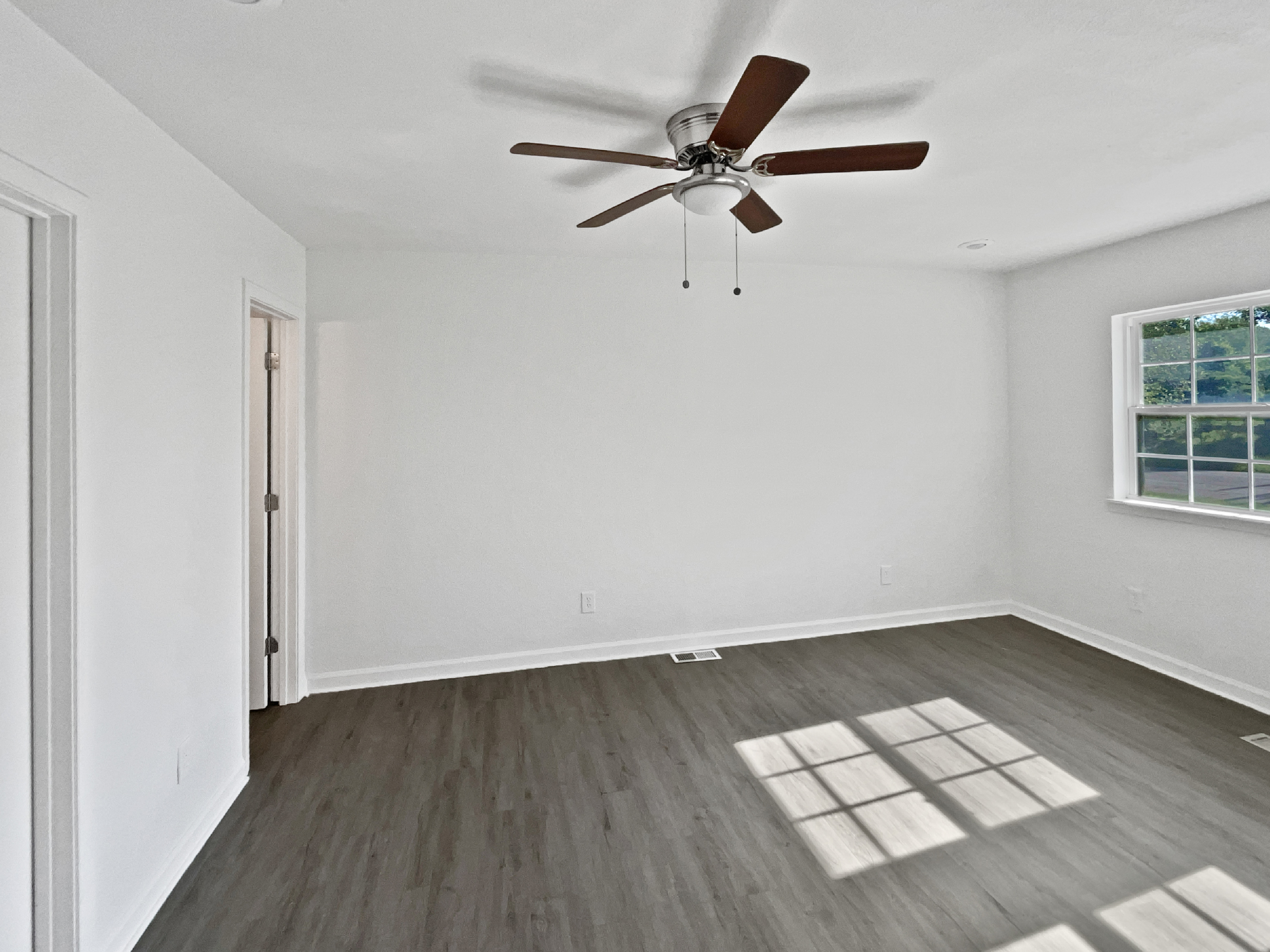 Photo 5 of 20 of 10014 Hardesty Ave, Kansas City, MO