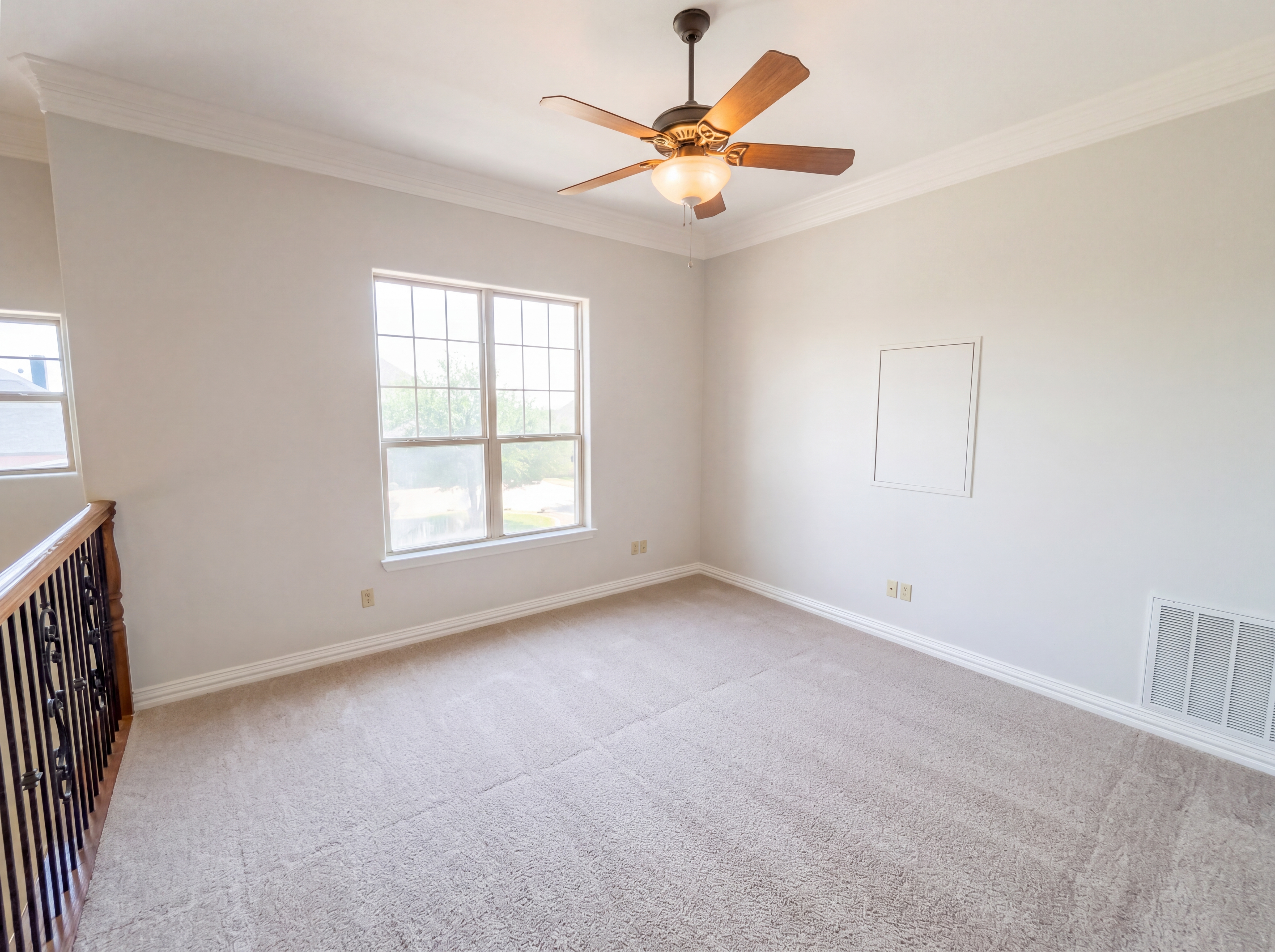 Photo 13 of 38 of 4201 Bluff View Dr, Granbury, TX