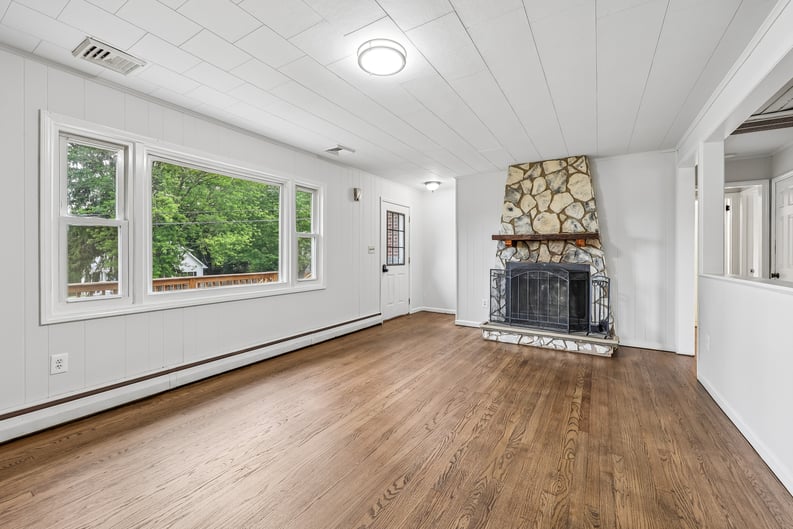 Property photo 3 of 14 Highview Ave