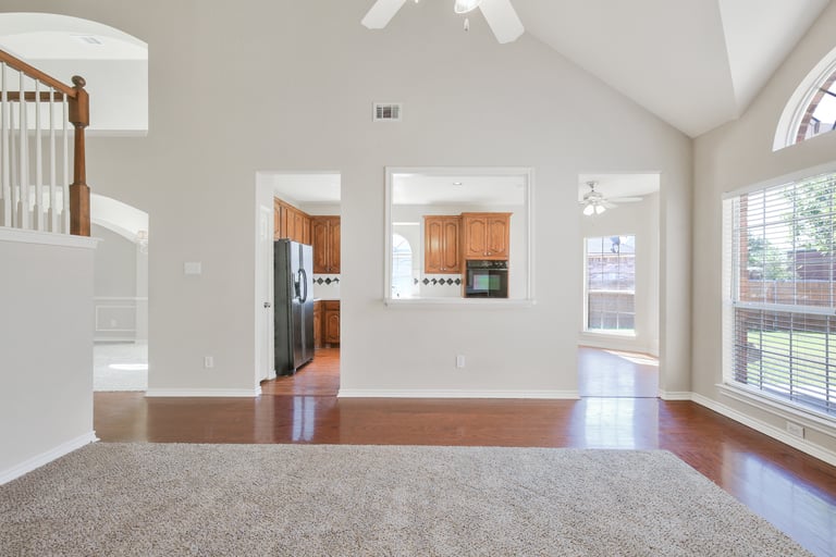 Photo 19 of 30 - 1504 Mountain Laurel Ln, Desoto, TX 75115