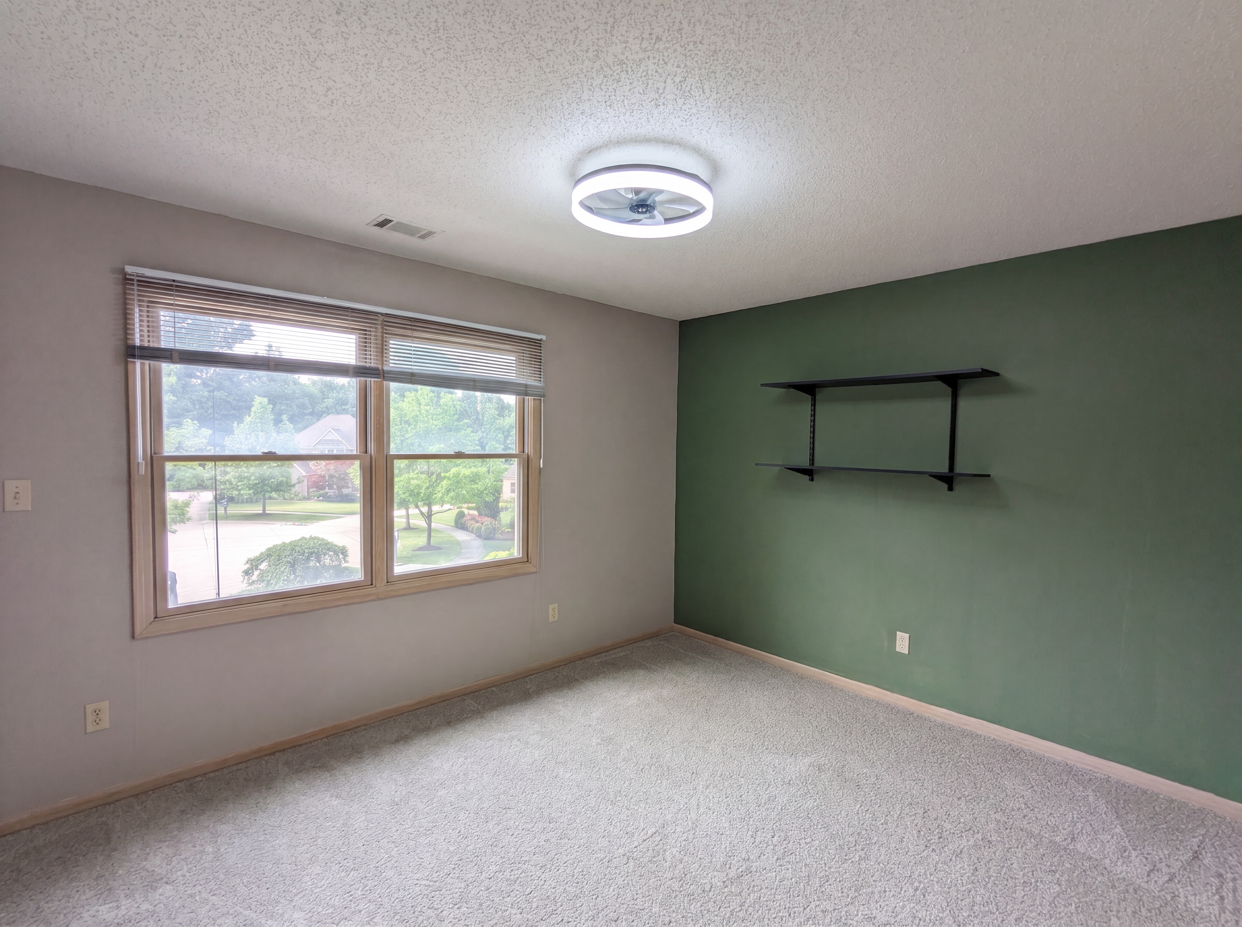 Photo 15 of 33 of 7550 James Dr, North Royalton, OH