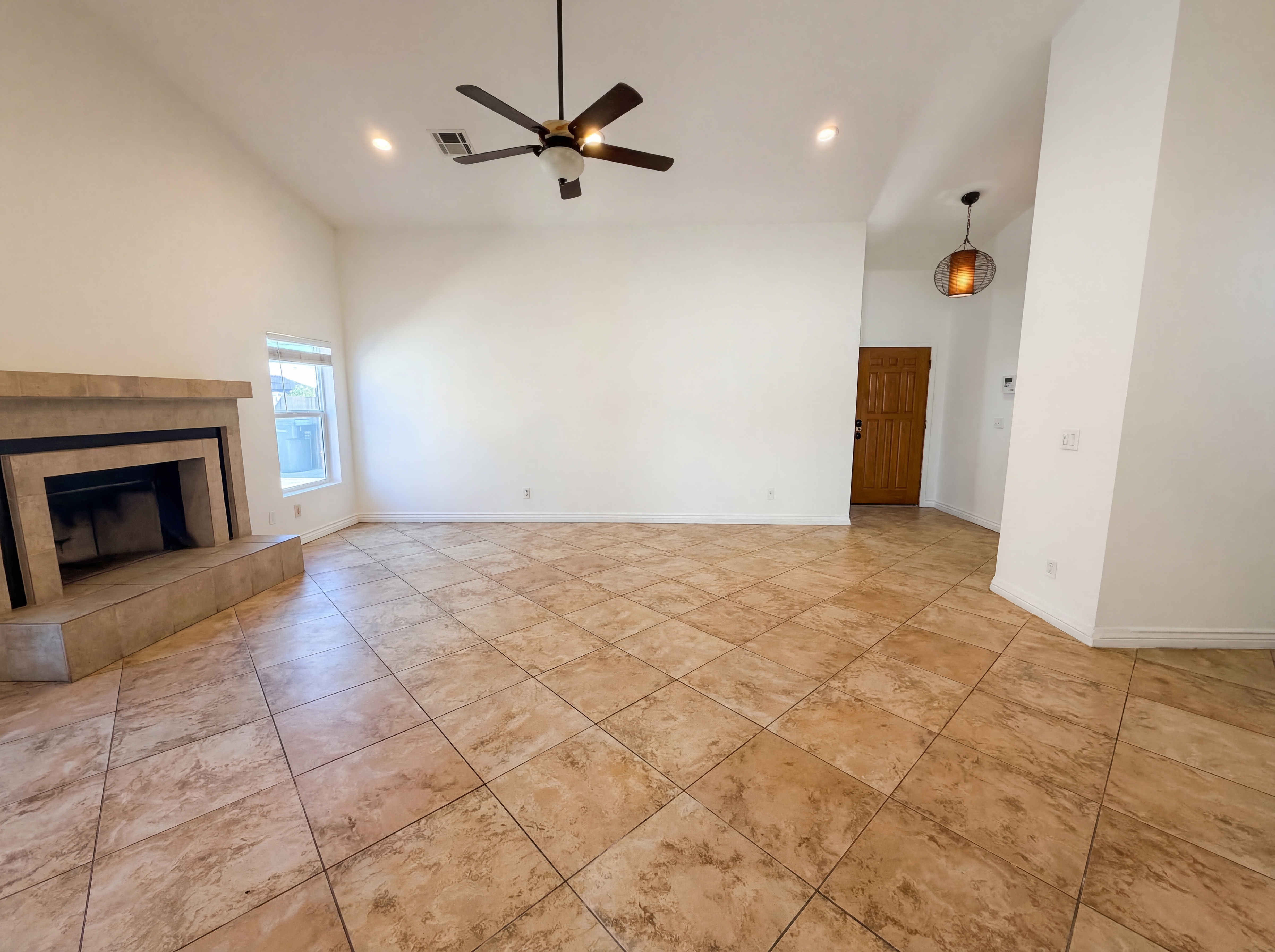 Photo 8 of 25 of 1802 N 89th Ave, Phoenix, AZ