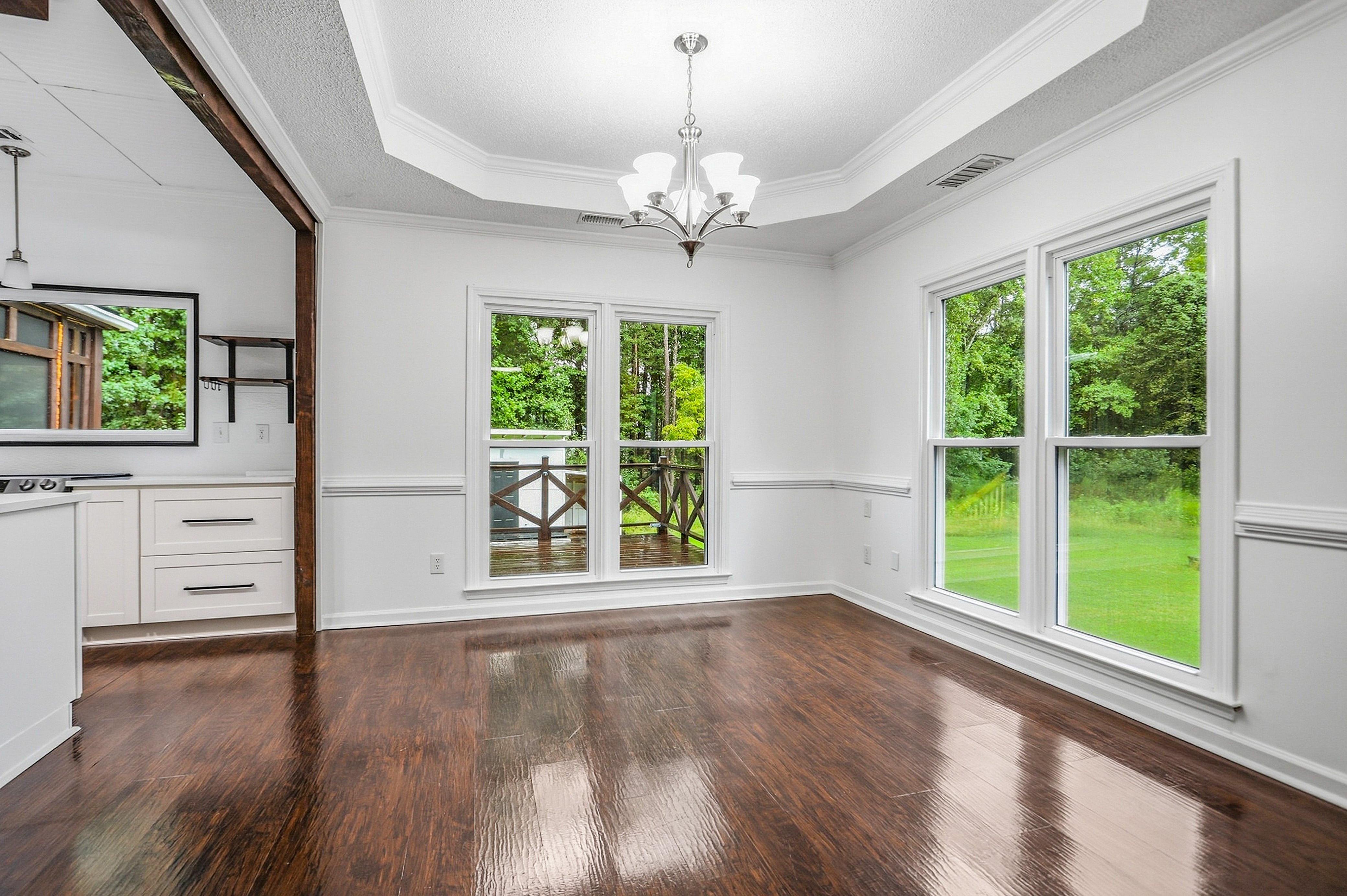 Photo 5 of 40 of 1025 Crown Corners Dr, McDonough, GA