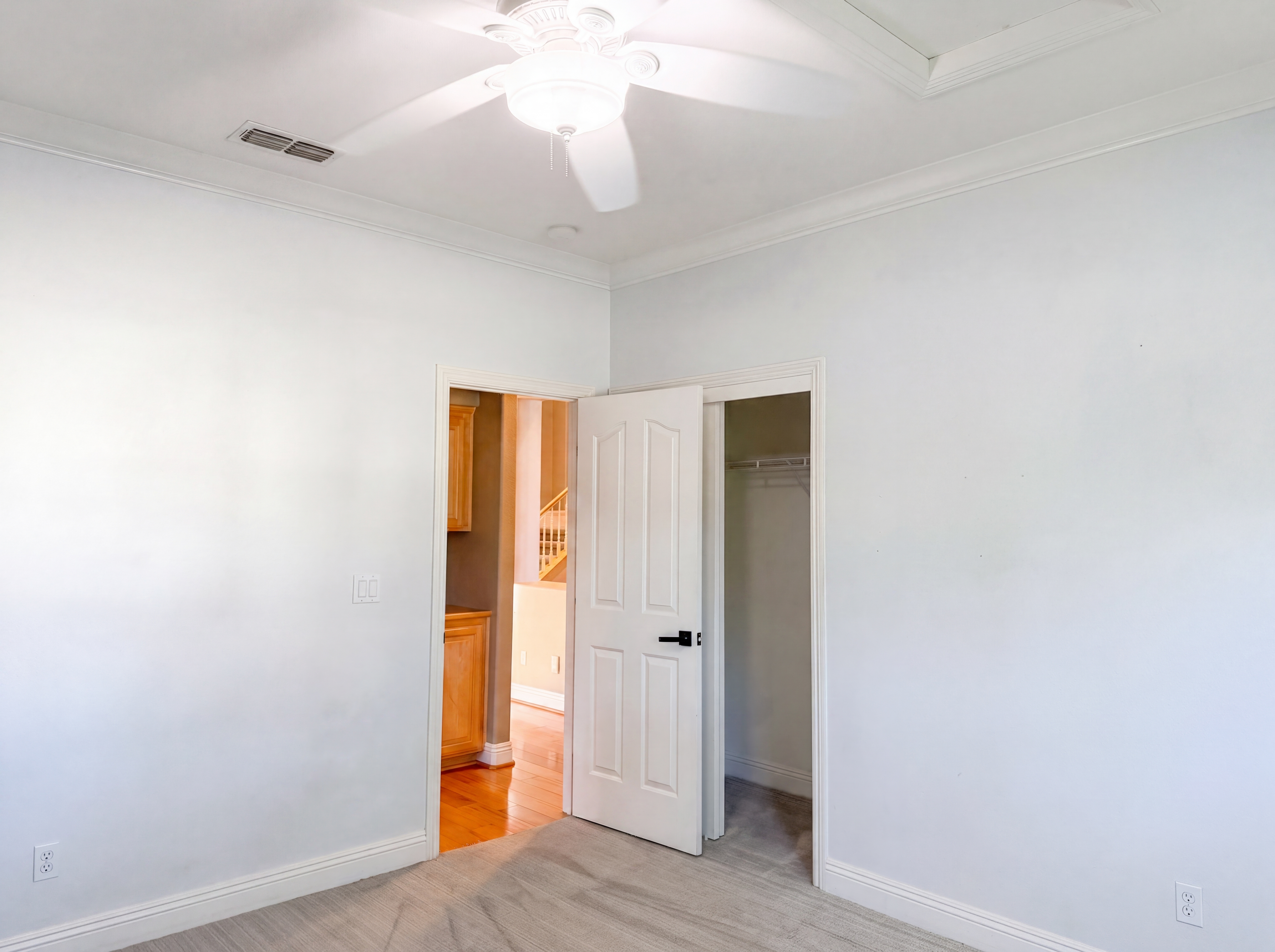Photo 14 of 51 of 1401 Grey Owl Cir, Roseville, CA