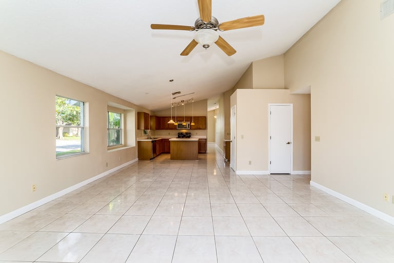 Photo 3 of 24 - 2246 Newt St, Orlando, FL 32837