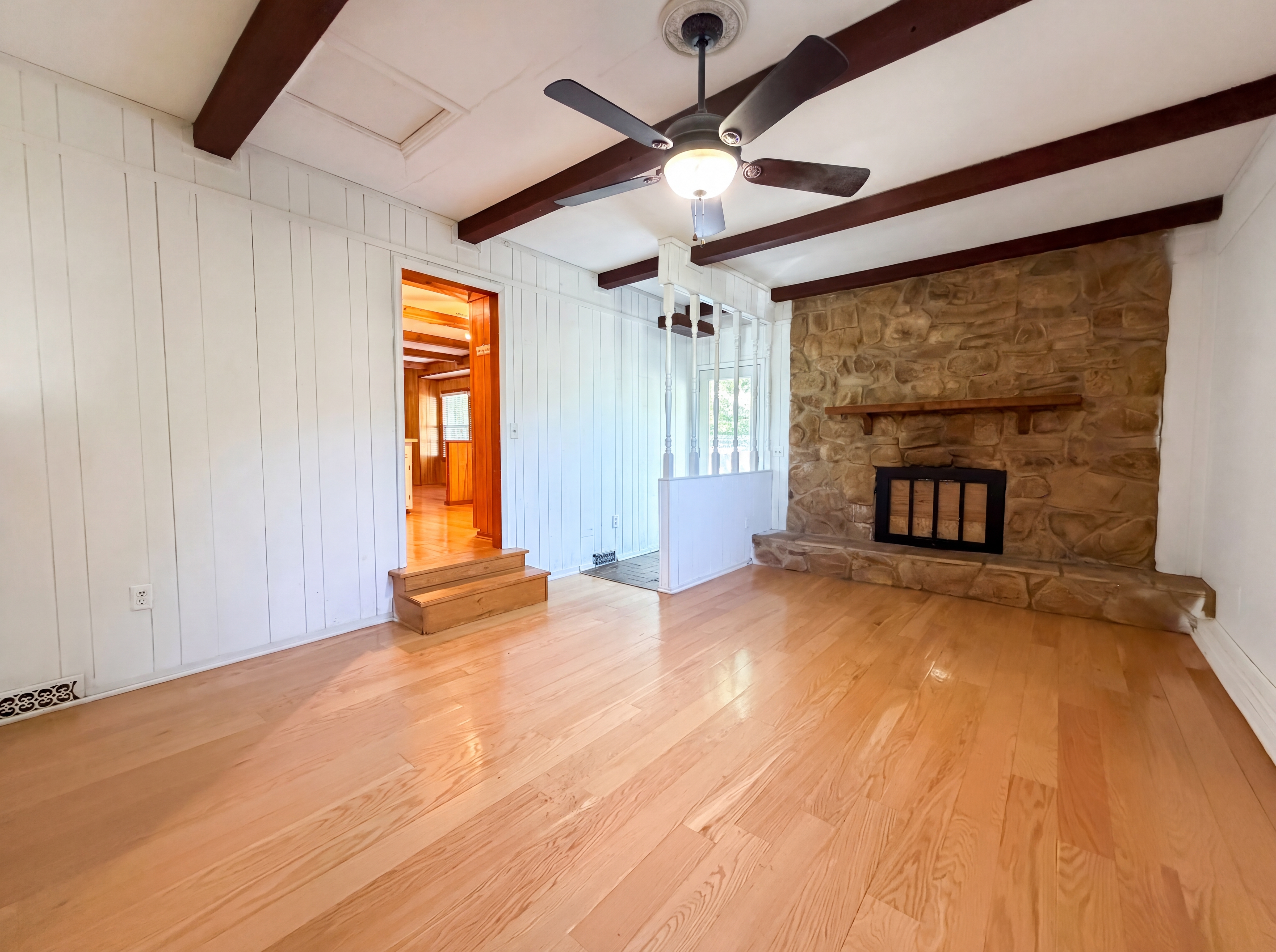 Photo 8 of 16 of 221 Sterry Ct, Antioch, TN