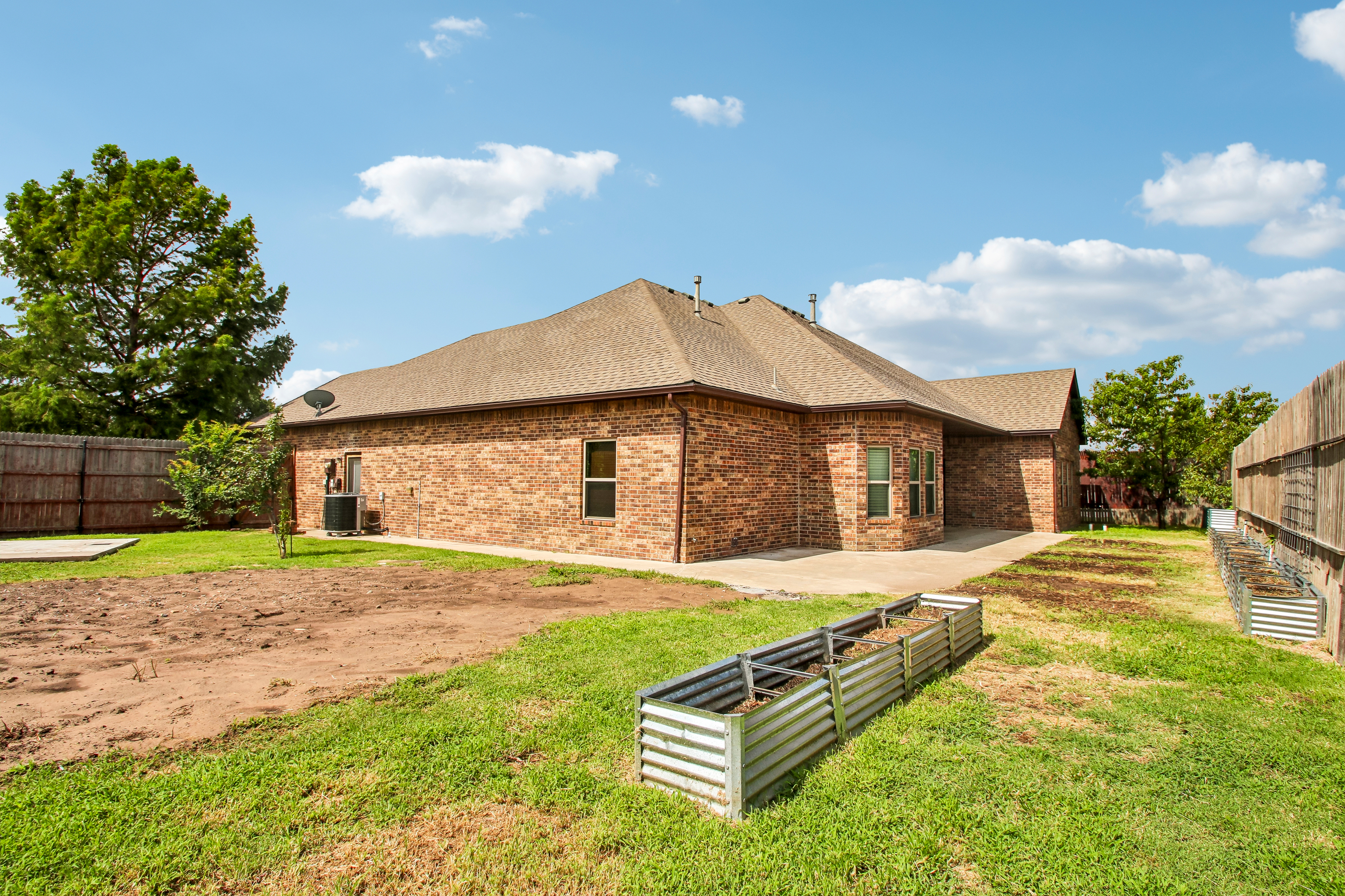Photo 33 of 36 of 201 SW 137th Ter, Oklahoma City, OK