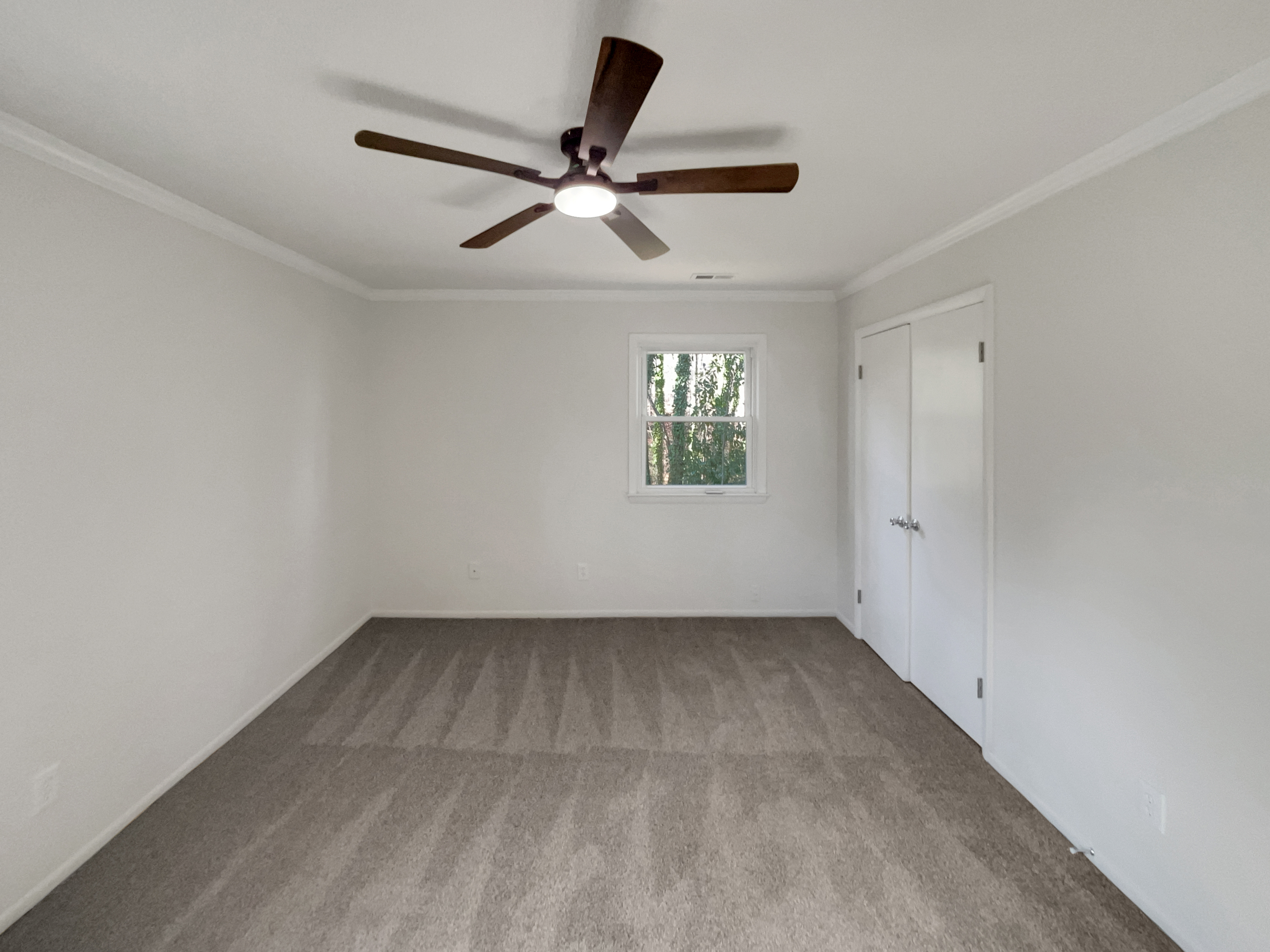 Photo 17 of 22 of 5908 Millstone Ln, Winston-Salem, NC
