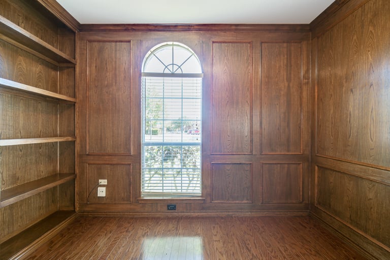 Photo 5 of 30 - 1504 Mountain Laurel Ln, Desoto, TX 75115