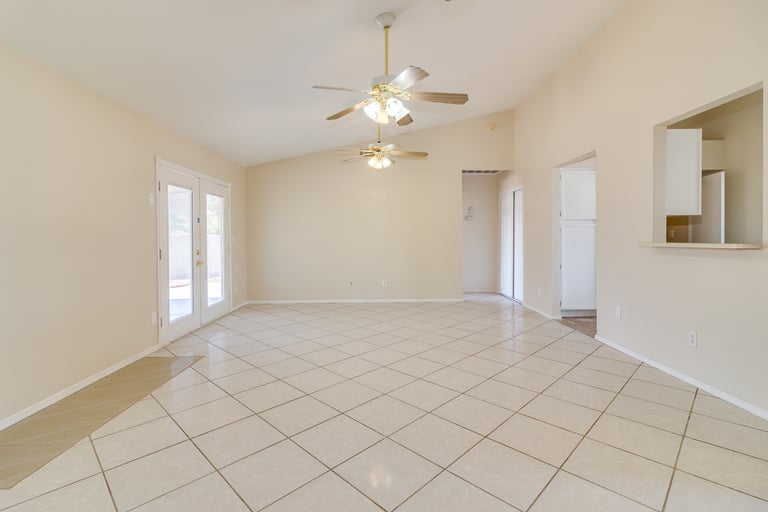 Photo 3 of 27 - 7239 W Sunnyslope Ln, Peoria, AZ 85345