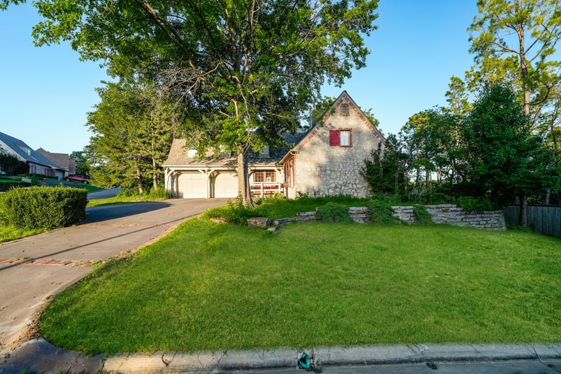 Property photo 1 of 5202 E 78th Pl