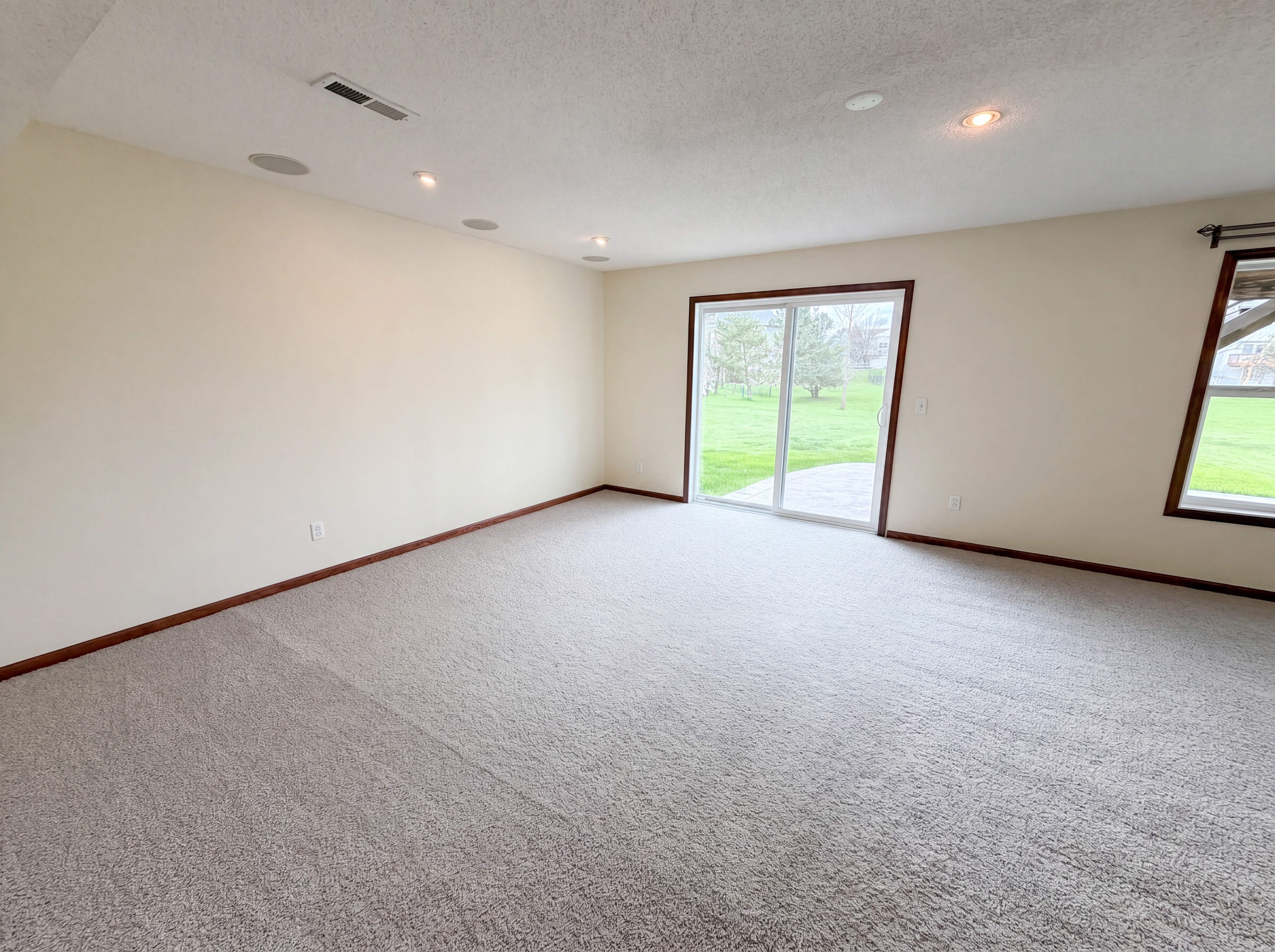 Photo 12 of 31 of 6757 Troy Ln N, Maple Grove, MN