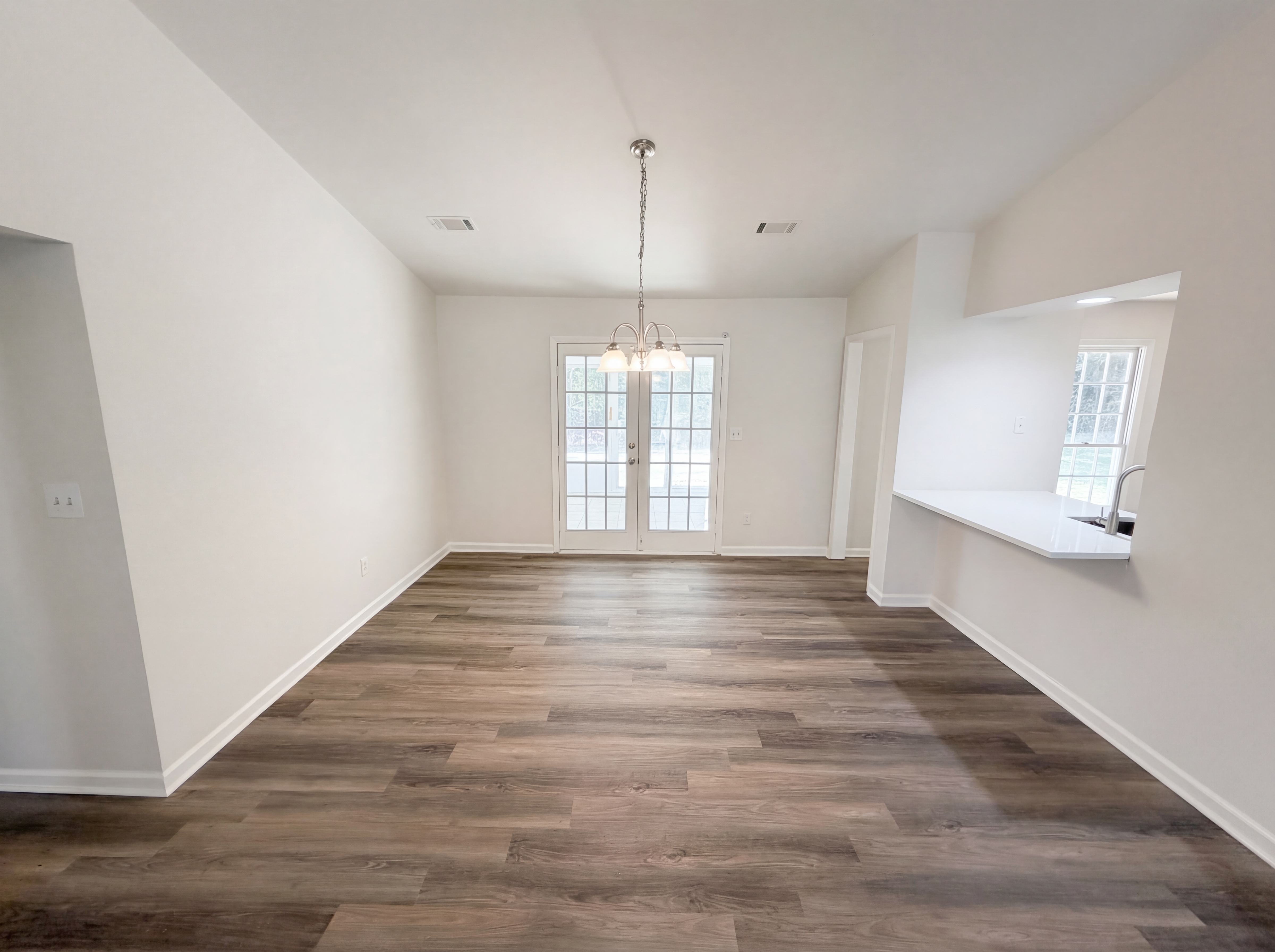 Photo 7 of 18 of 5003 Henson Dr SW, Mableton, GA