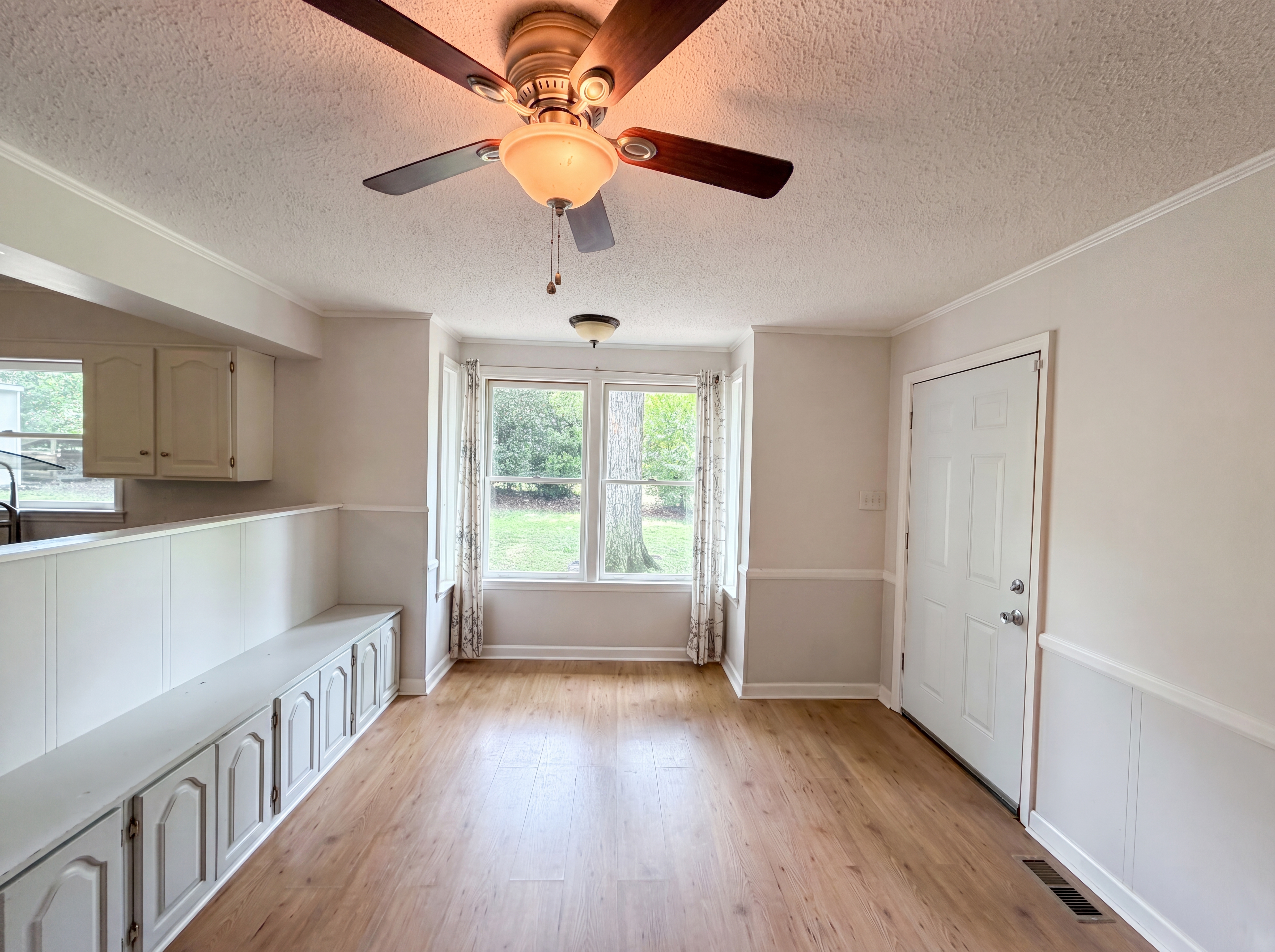 Photo 14 of 23 of 6456 Yorkshire Dr, Columbia, SC