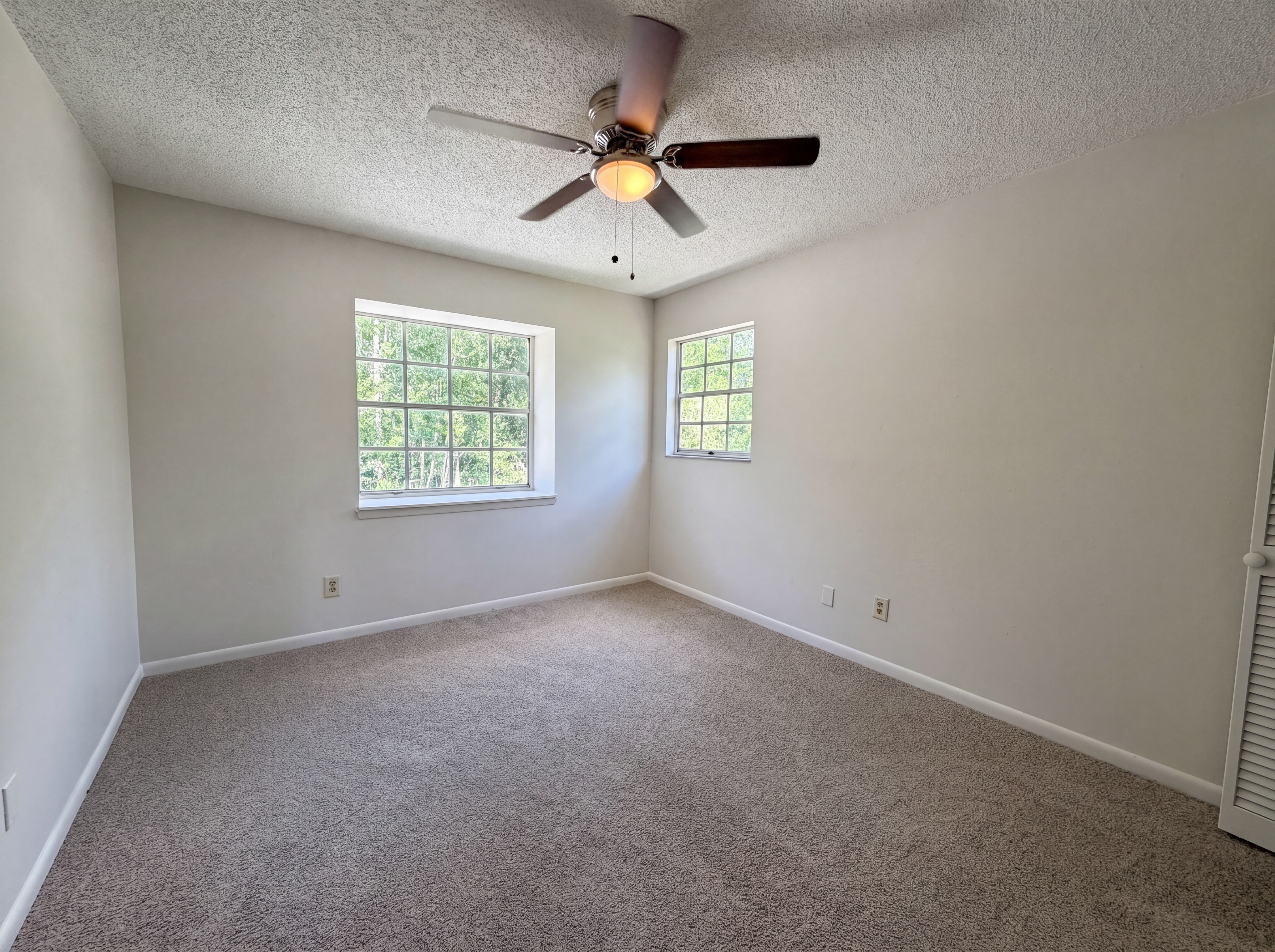 Photo 17 of 29 of 2534 Victarra Cir, Lutz, FL