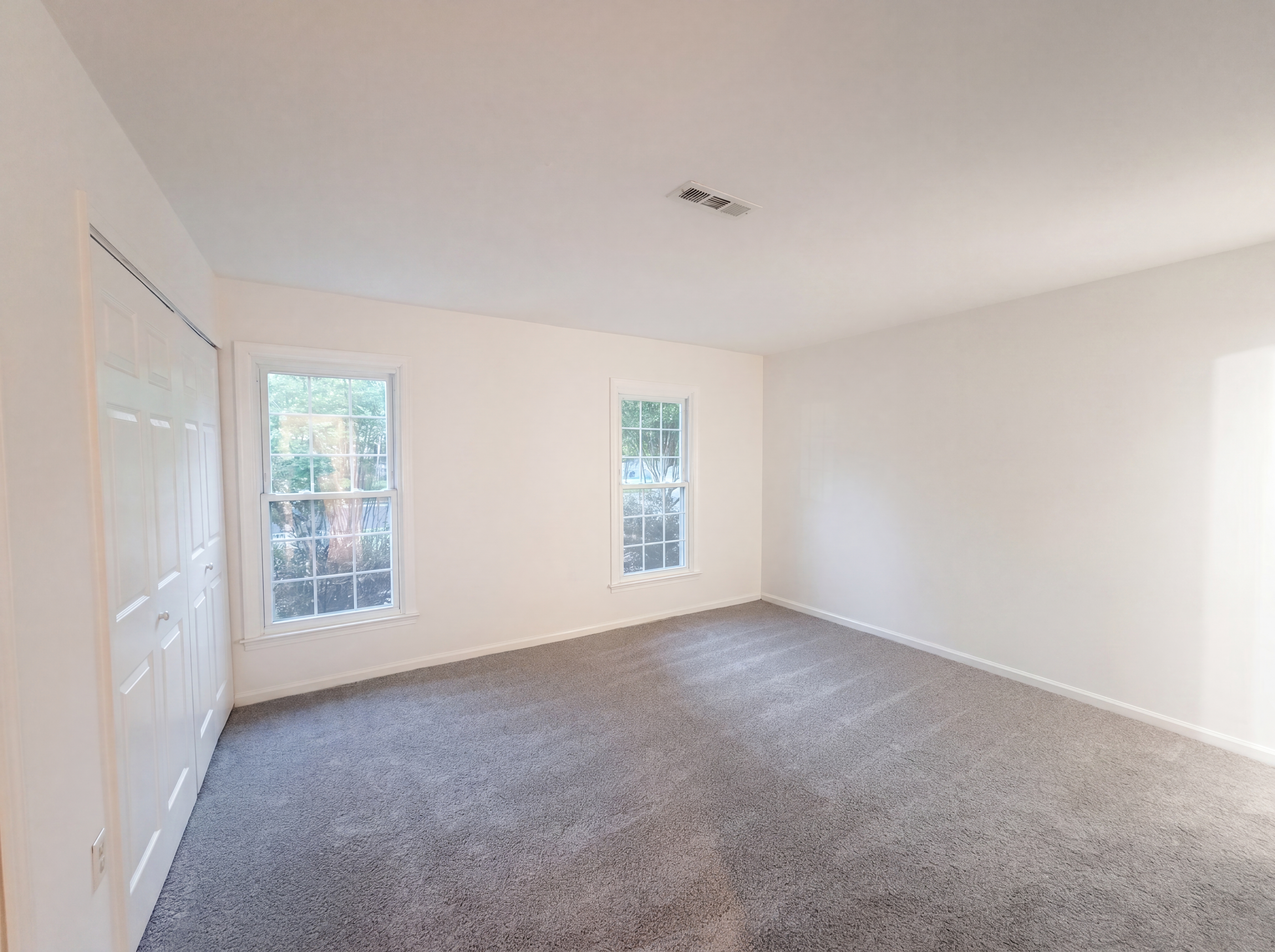 Photo 15 of 51 of 8947 Rosewood St, Manassas, VA