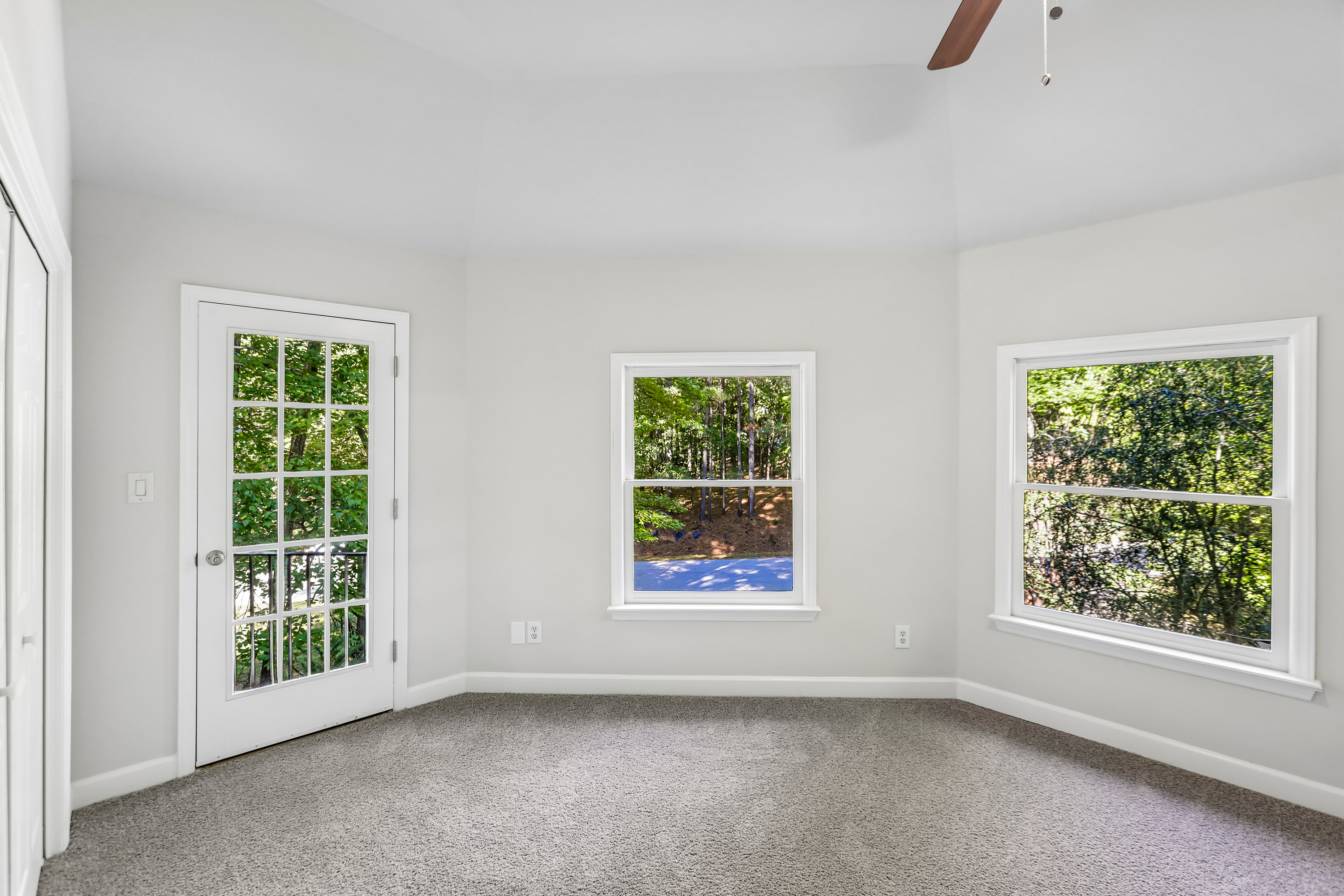 Photo 17 of 40 of 6104 Crupper Ct, Raleigh, NC