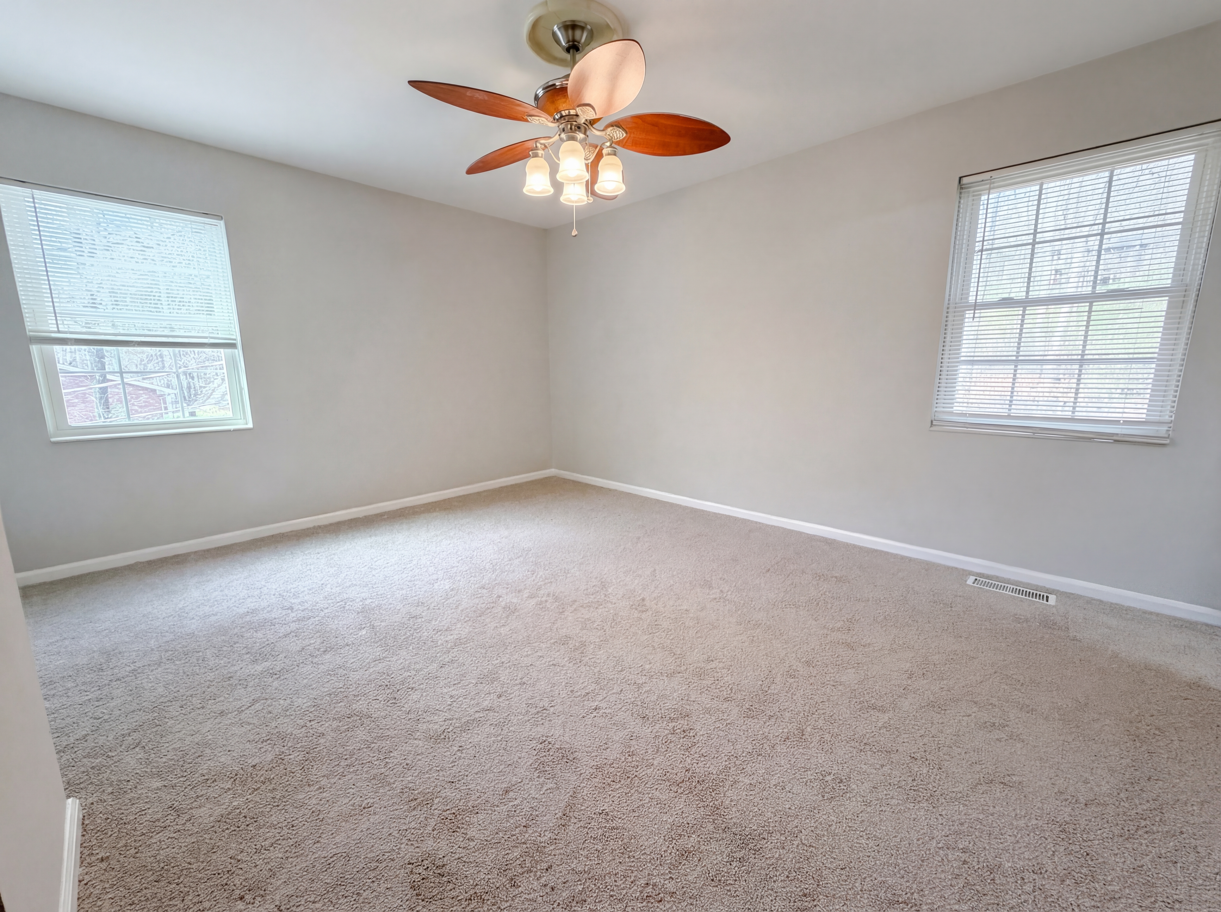 Photo 16 of 22 of 1848 Westridge Dr, Birmingham, AL