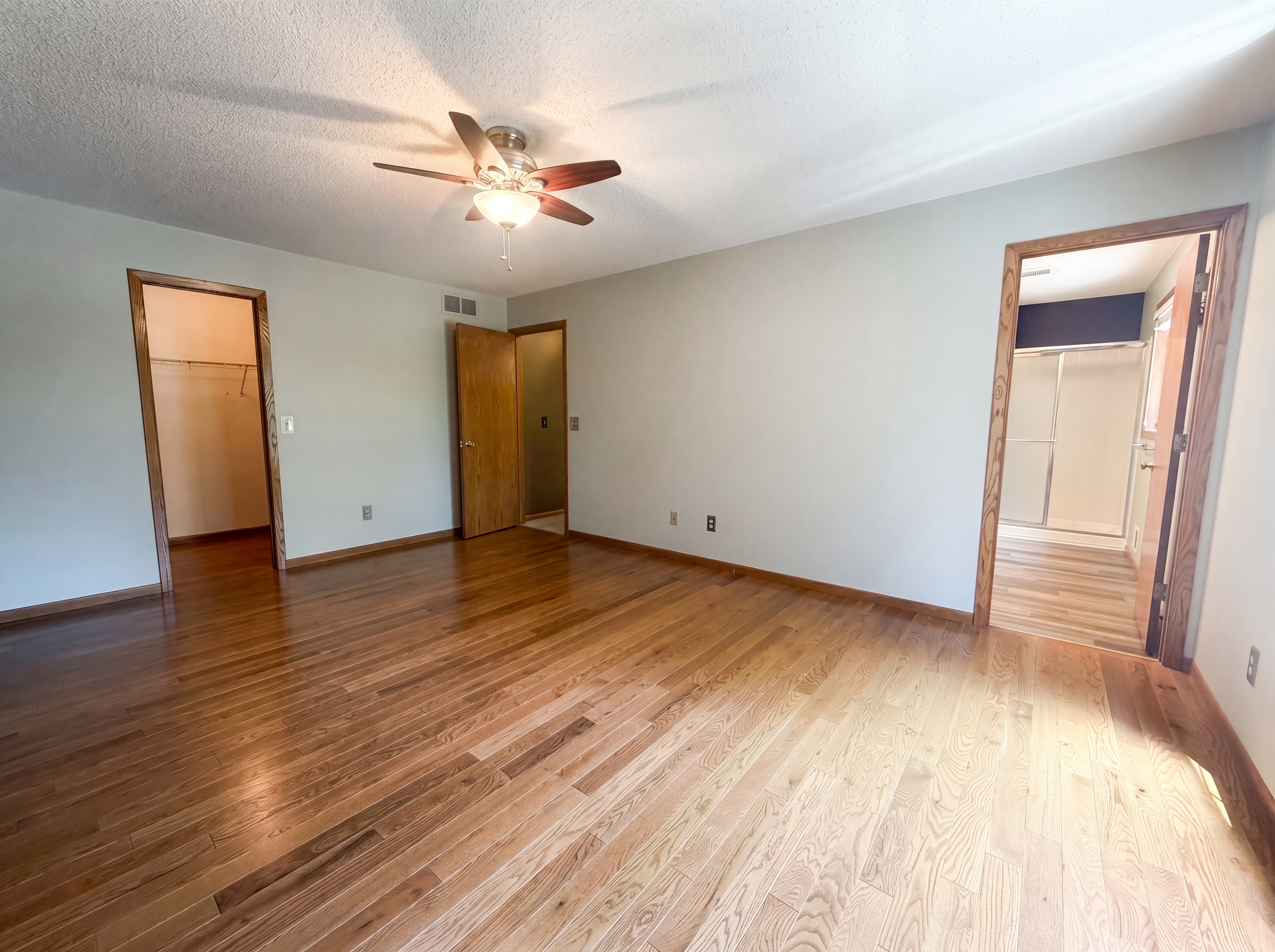 Photo 10 of 26 of 9394 71st Bay S, Cottage Grove, MN