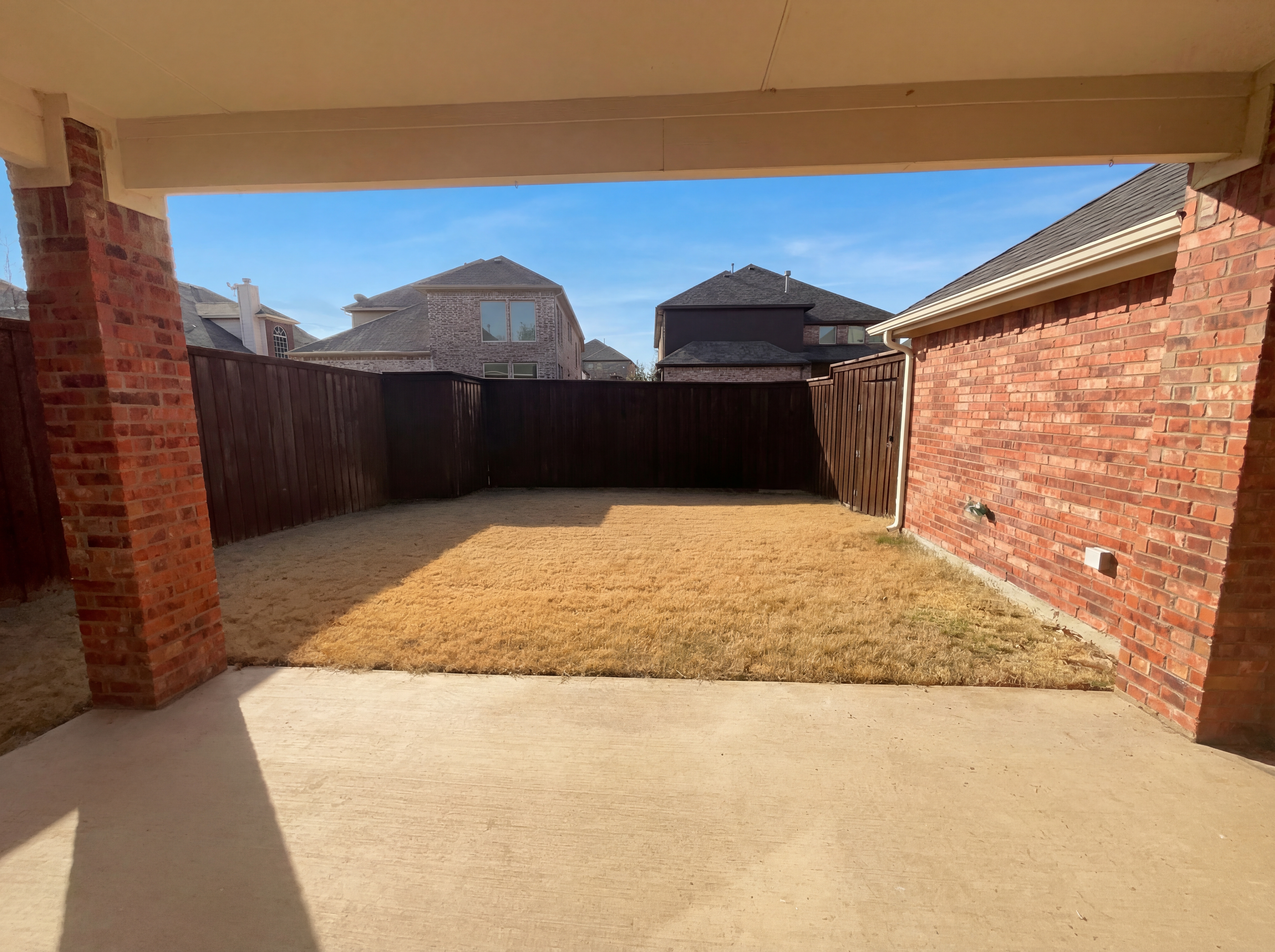 Photo 5 of 21 of 11963 Henderson Dr, Frisco, TX
