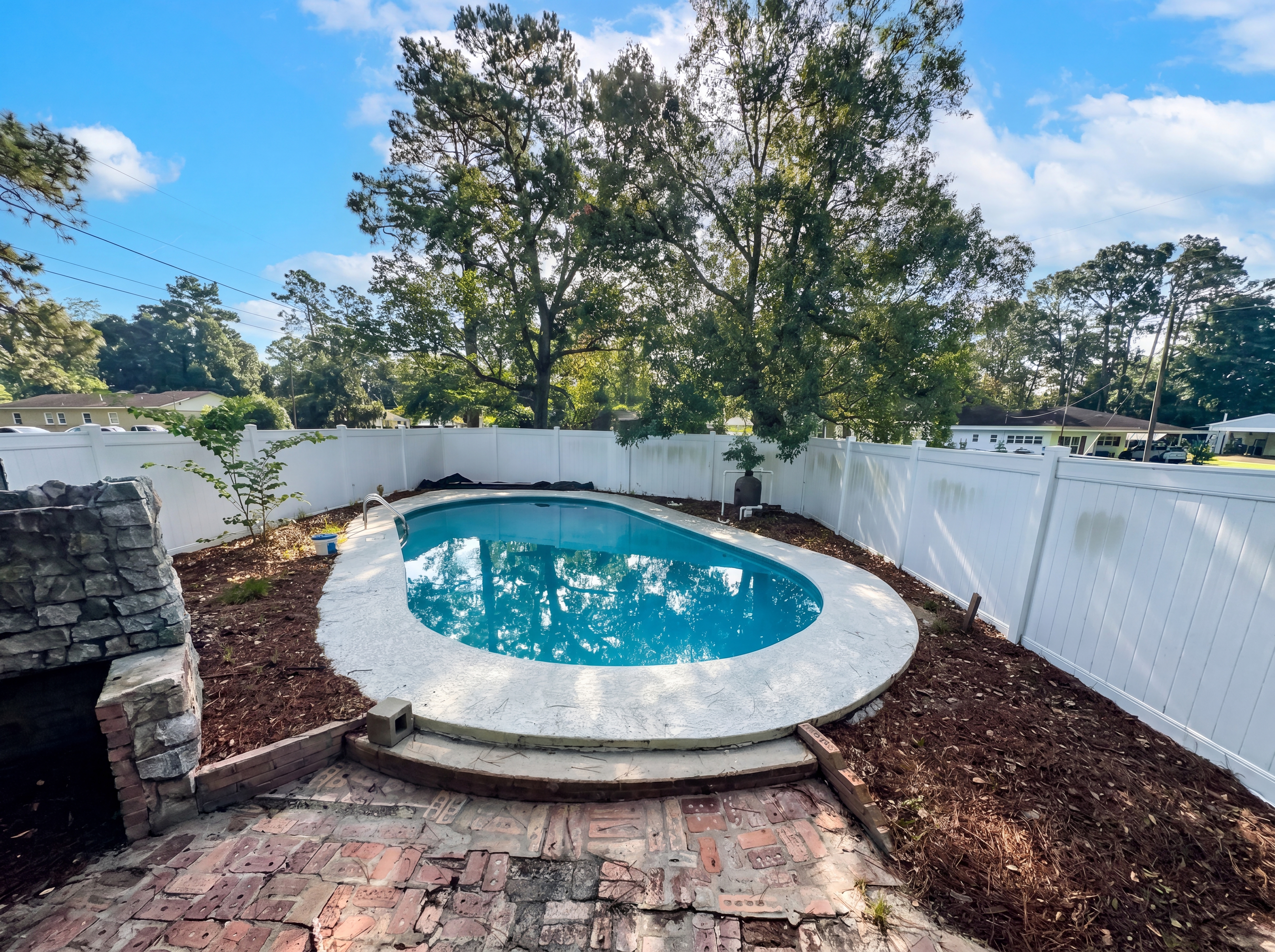 Photo 18 of 21 of 601 Community Dr, Waycross, GA