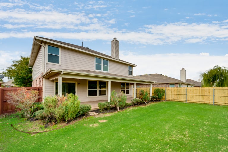 Photo 6 of 27 - 6808 Oak Falls Dr, McKinney, TX 75070